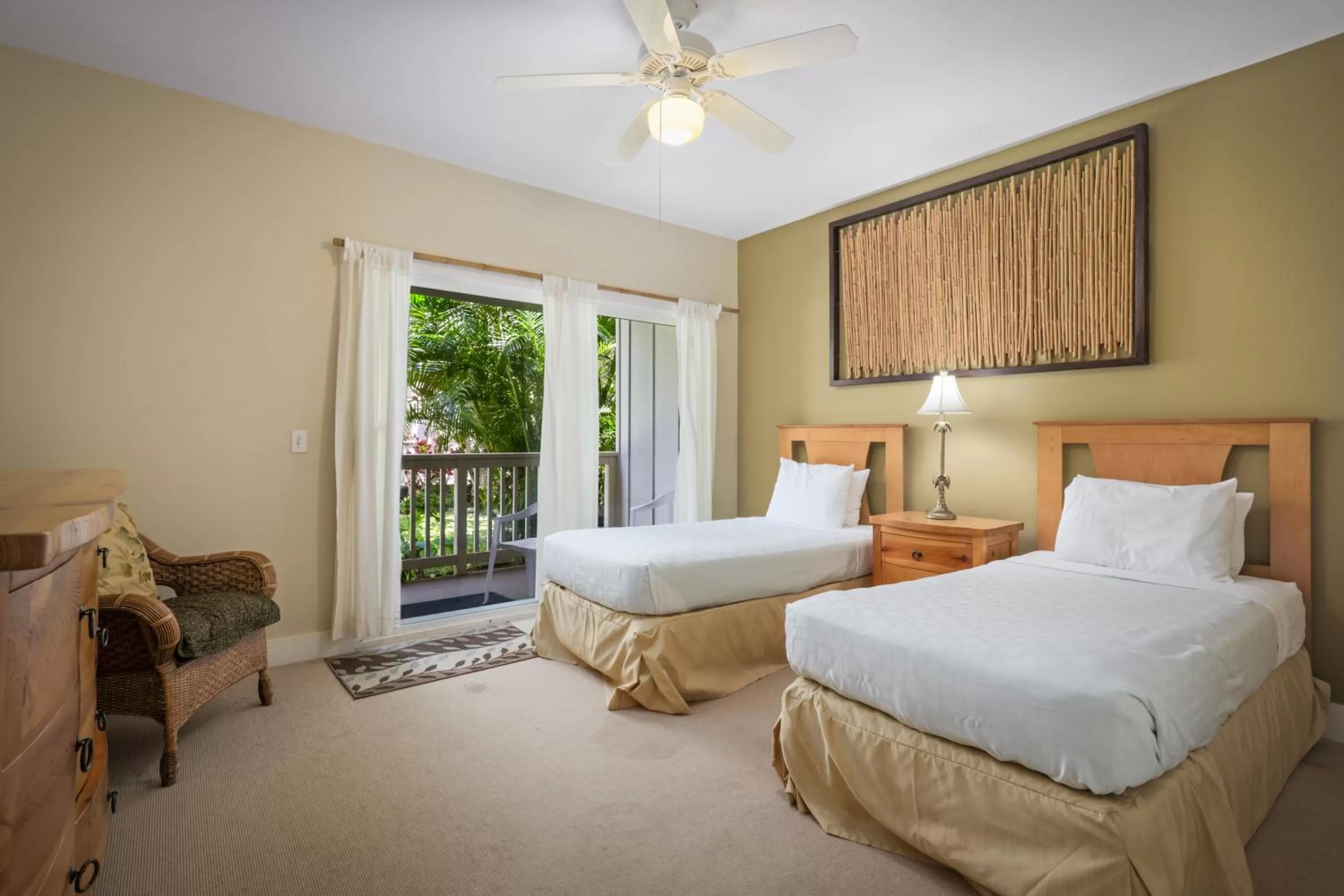 Bed in Aston At Poipu Kai