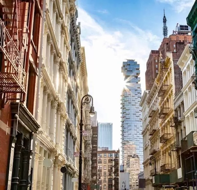 Nearby landmark in Hotel Hugo