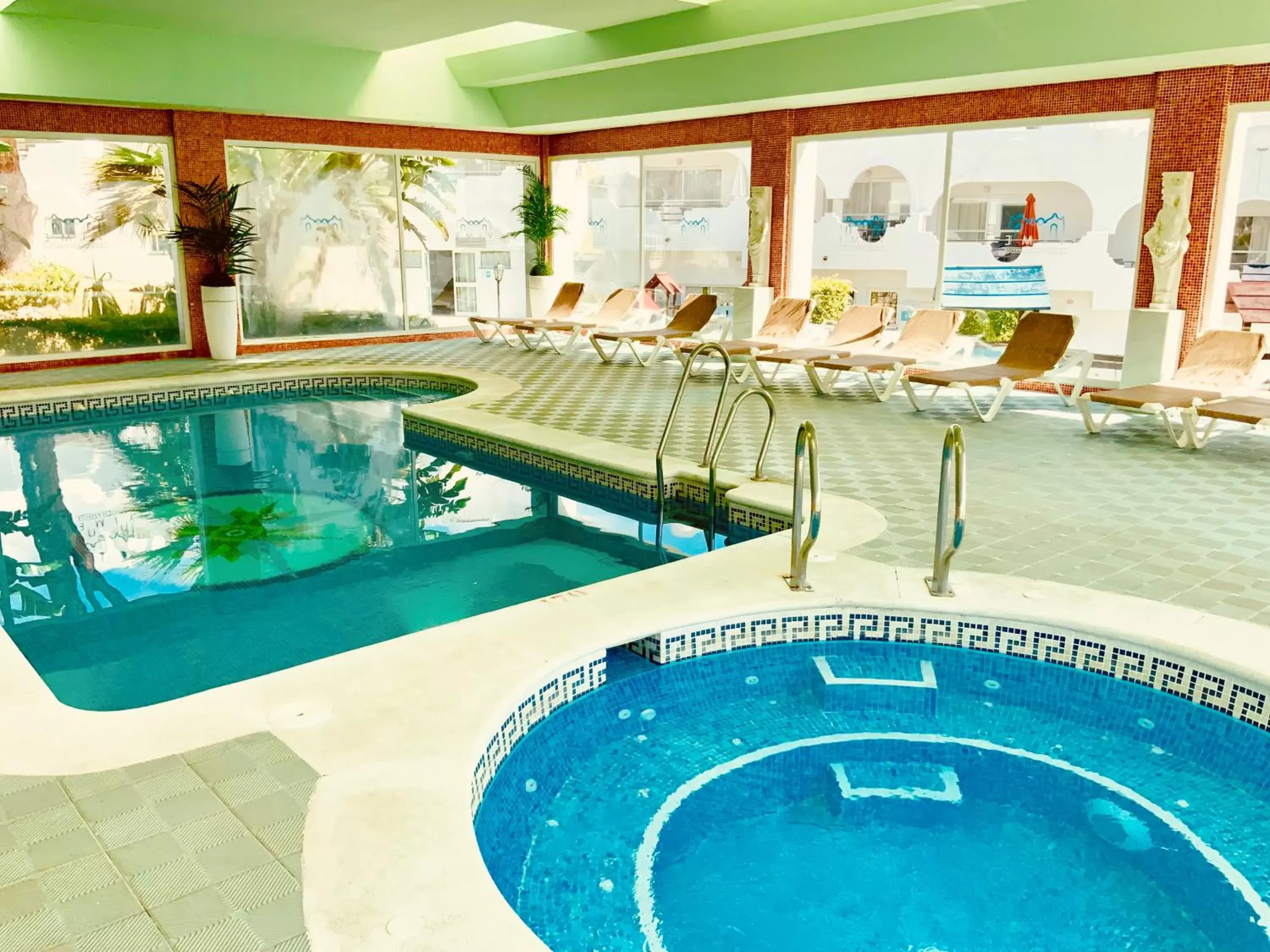 Hot Tub, Swimming Pool in VIME La Reserva de Marbella