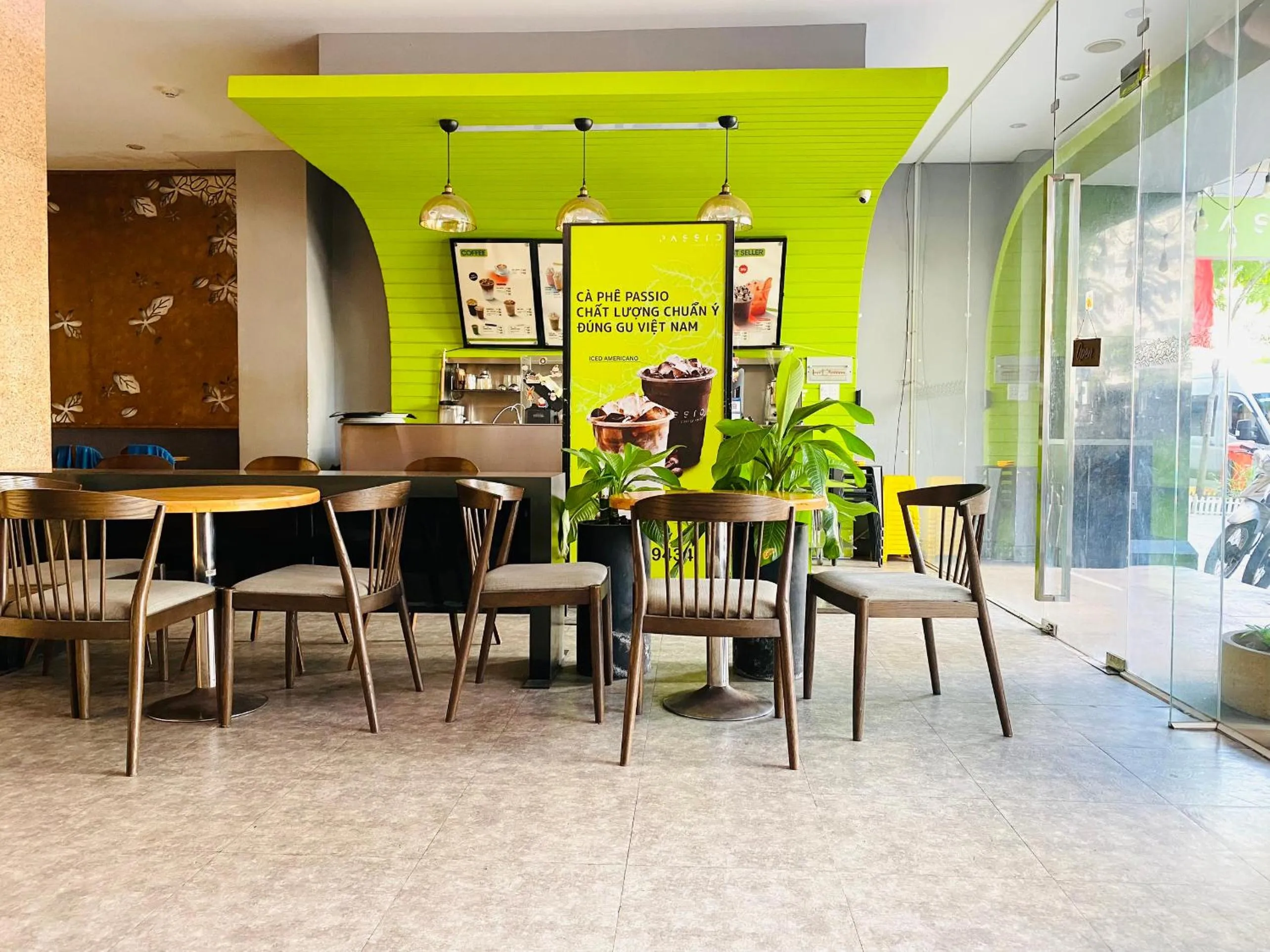 Restaurant/places to eat in Liberty 2 Hotel