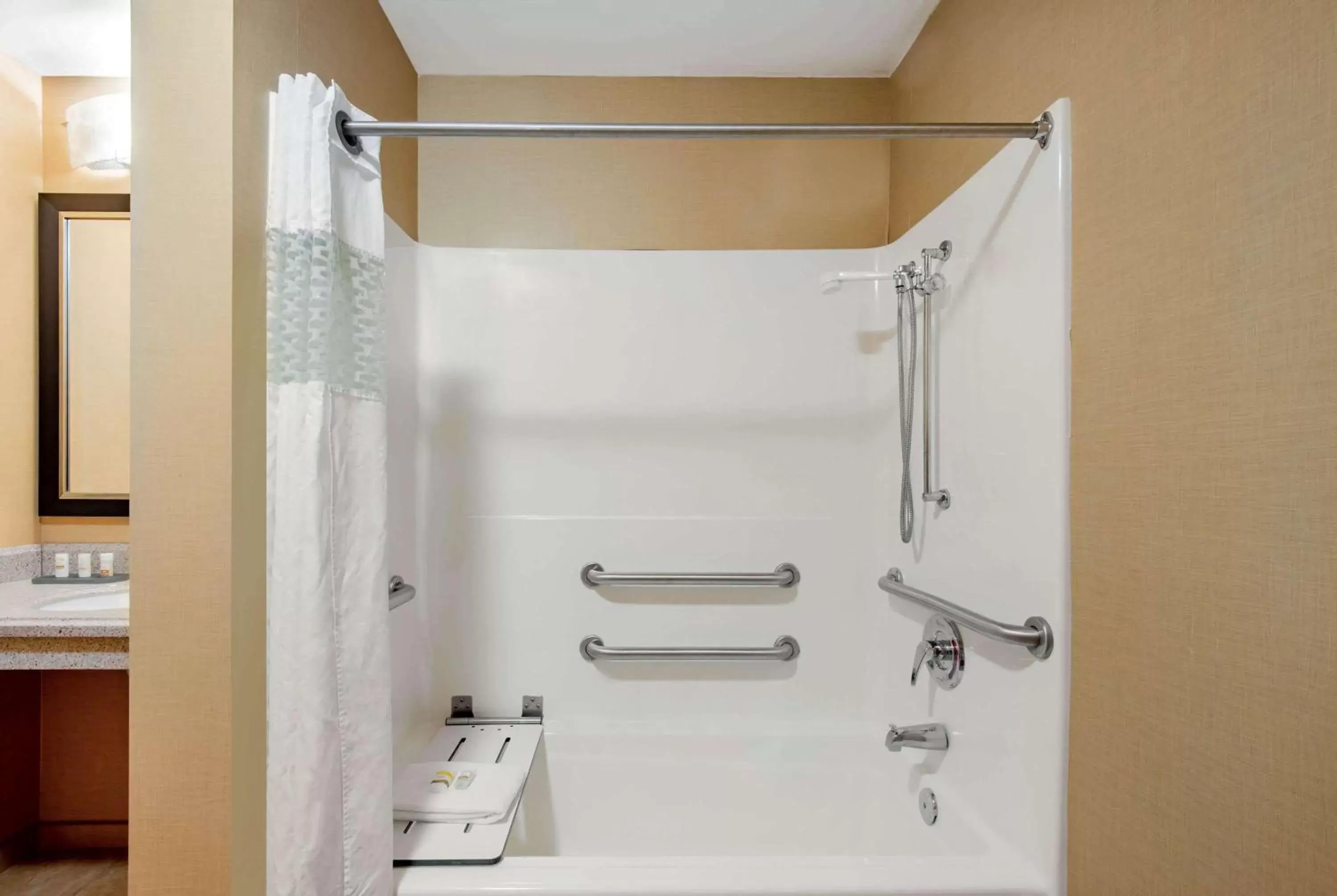 Shower, Bathroom in La Quinta Inn & Suites Bel Air