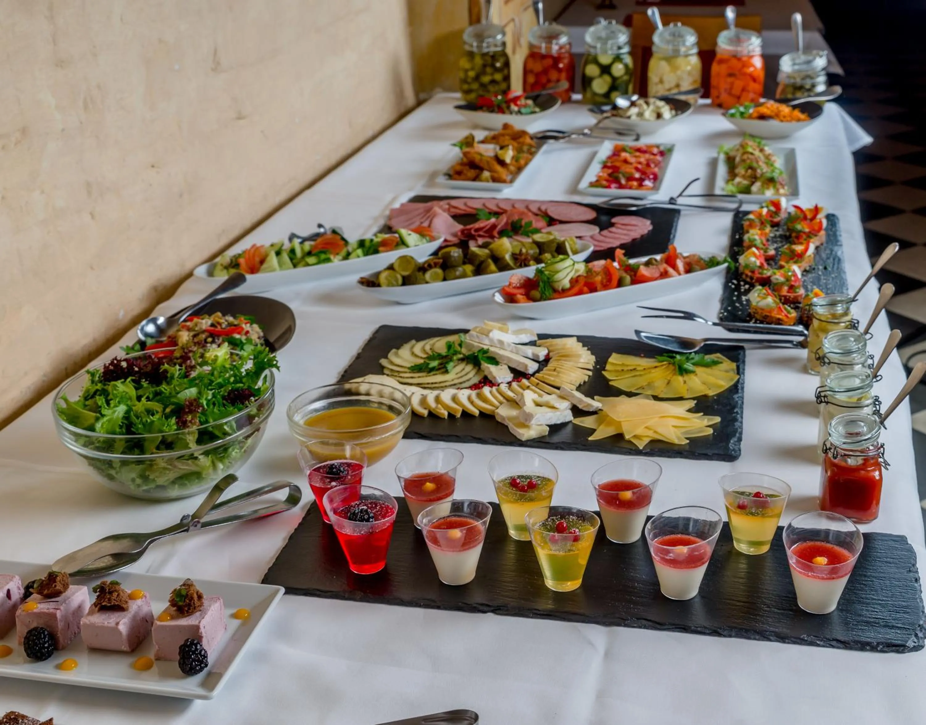 Food in Daugirdas Old City Hotel