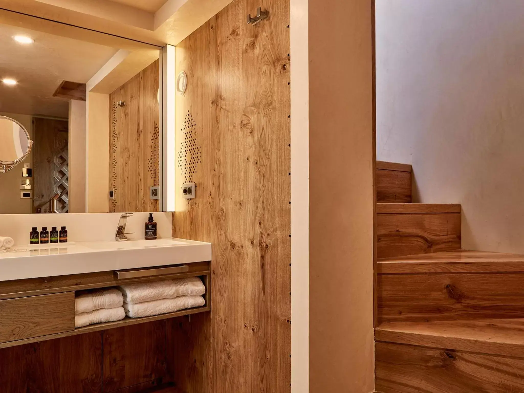 Bathroom in Domus Renier Boutique Hotel - Historic Hotels Worldwide