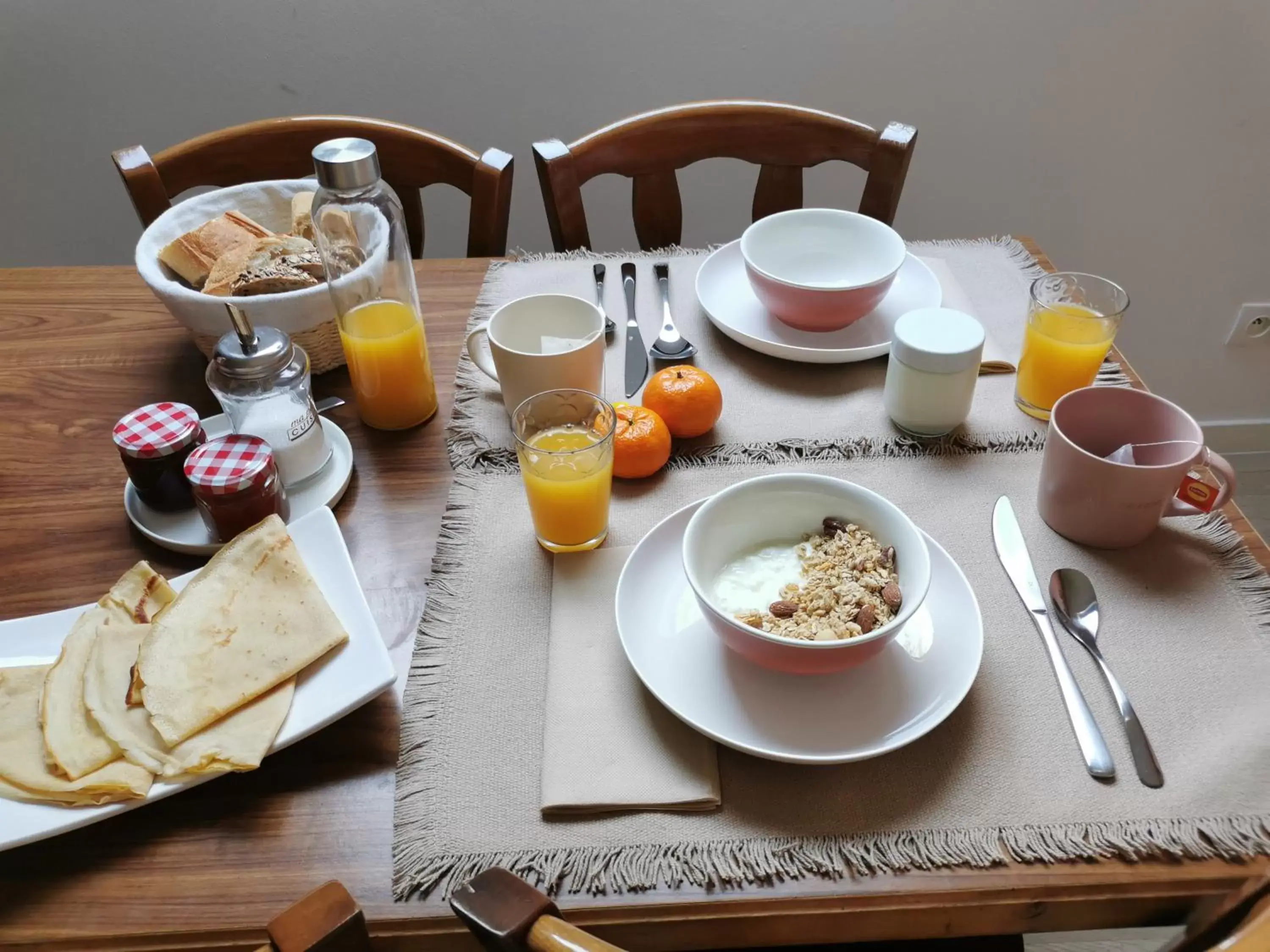 Food and drinks, Breakfast in Les lits de l'Arz