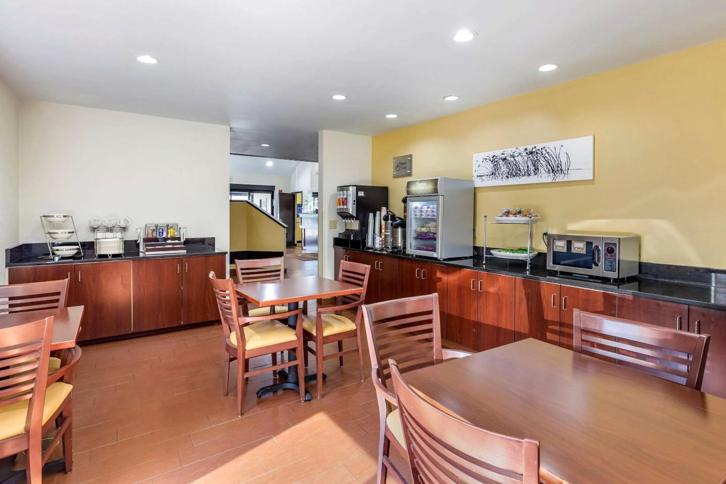 Restaurant/places to eat in Sleep Inn Henderson I-85