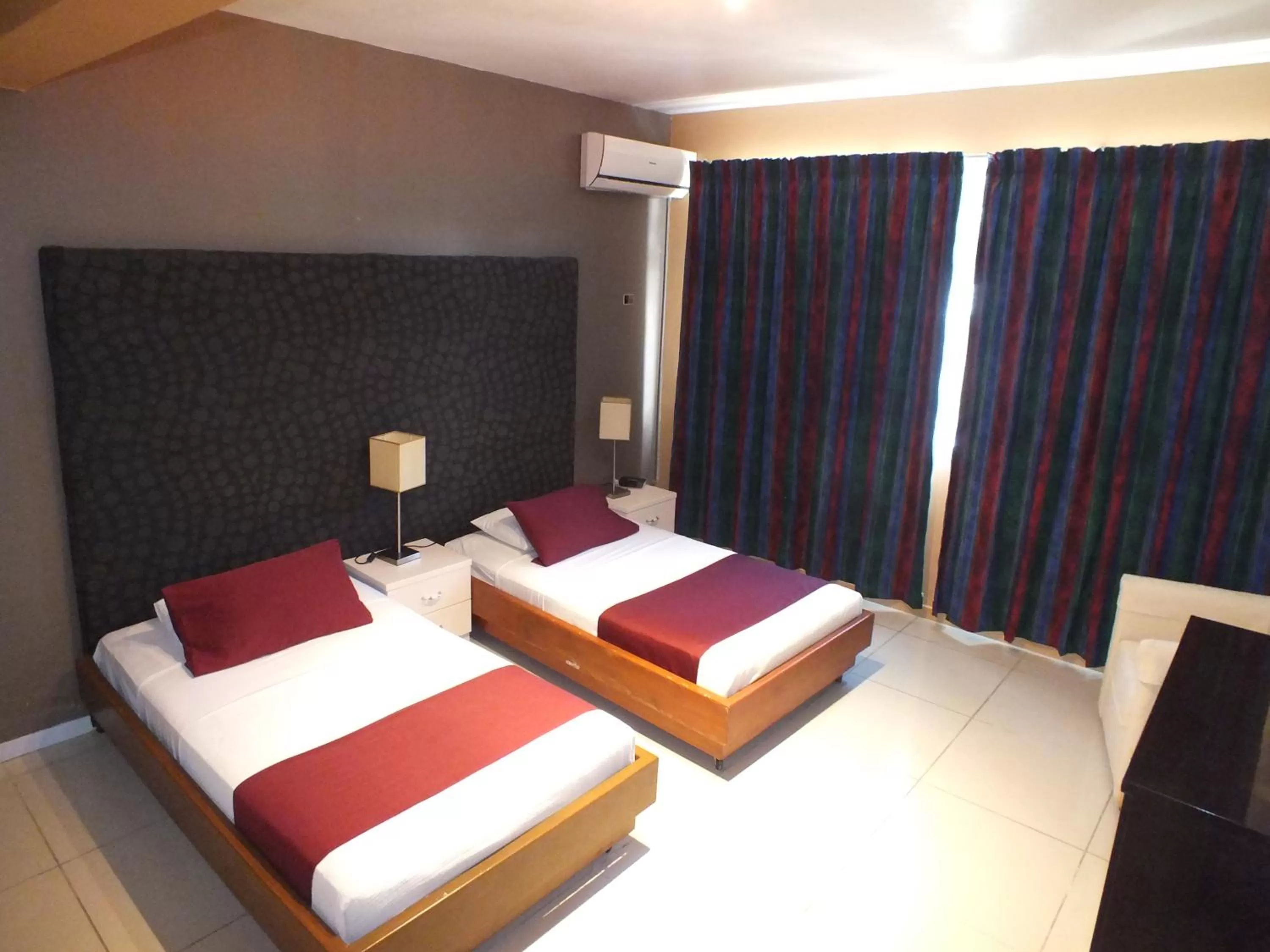 Bedroom, Bed in Hotel Olympic