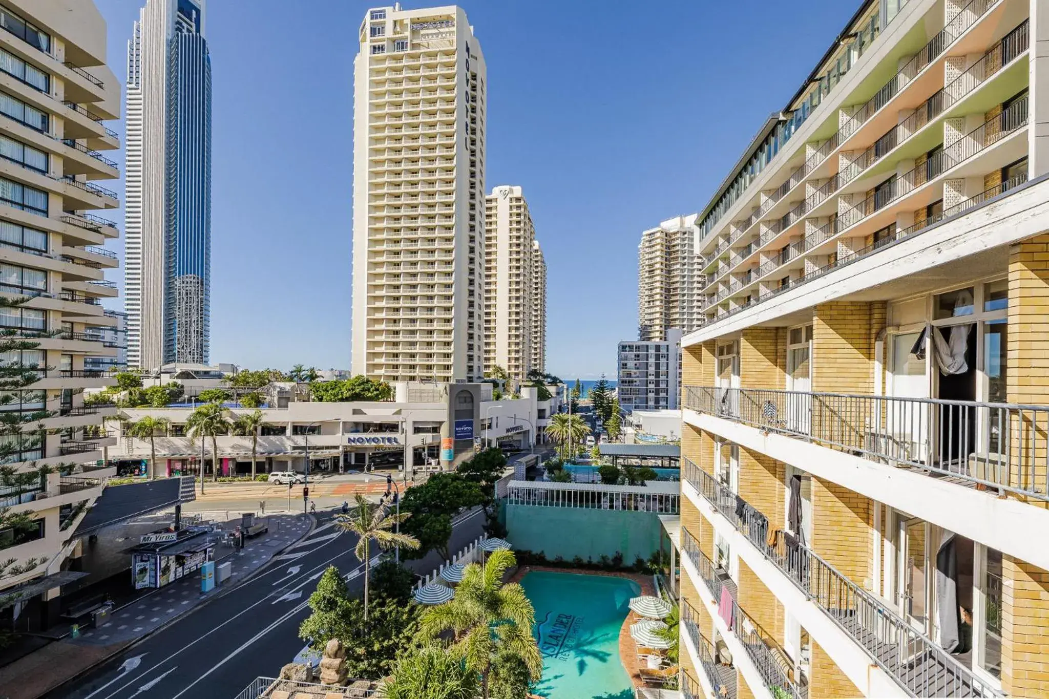Property building in Bunk Surfers Paradise