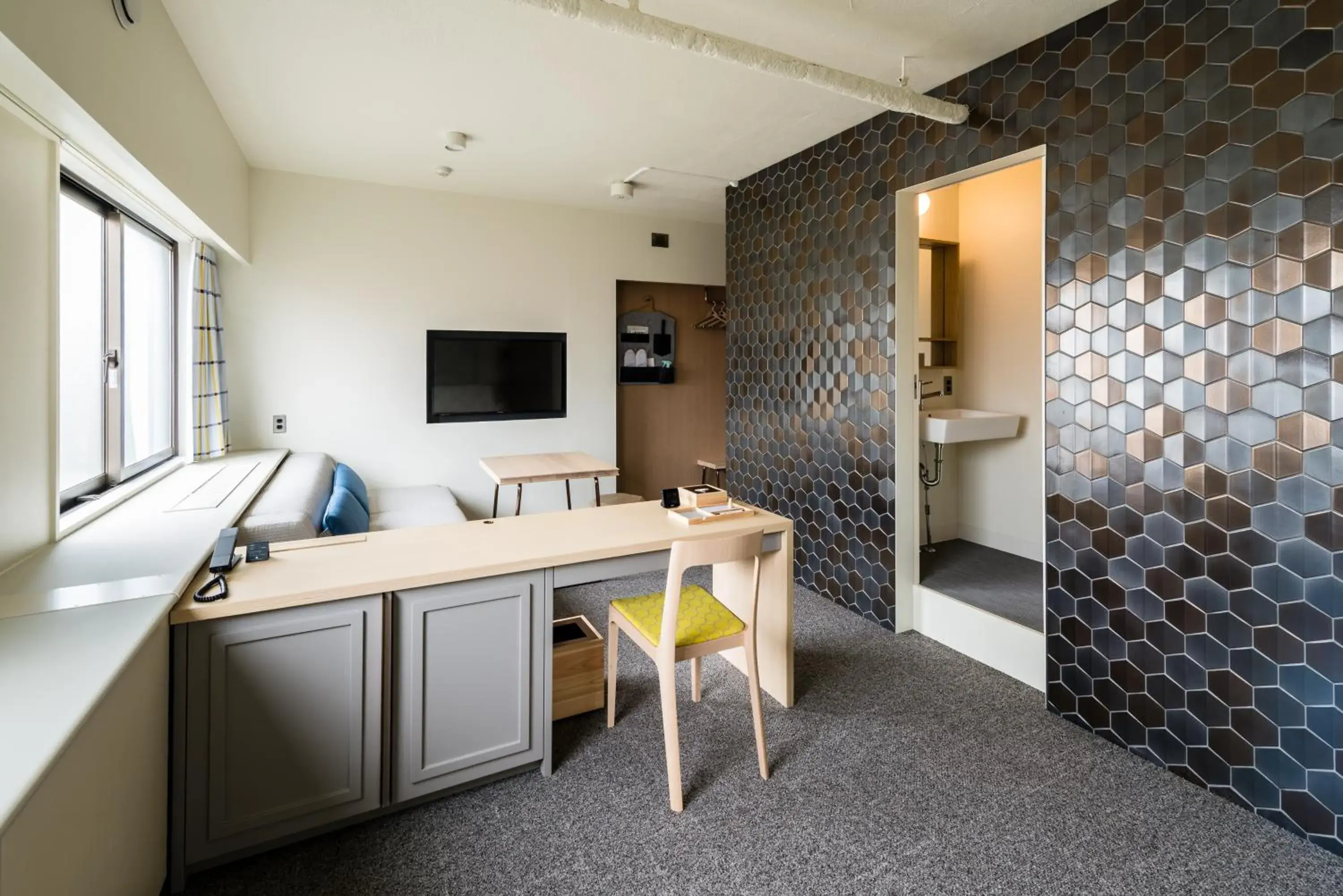 Photo of the whole room, Kitchen/Kitchenette in Hotel Anteroom Kyoto