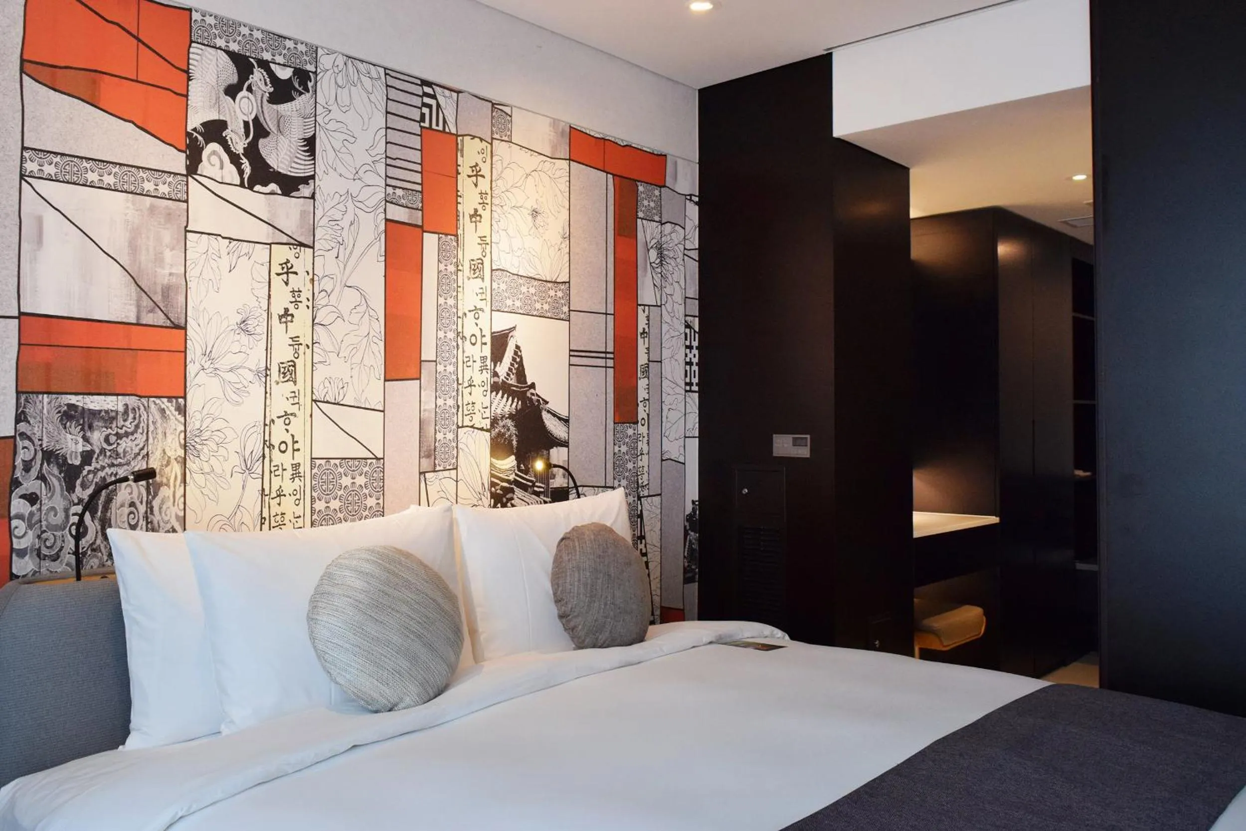 Bed in Novotel Ambassador Seoul Yongsan