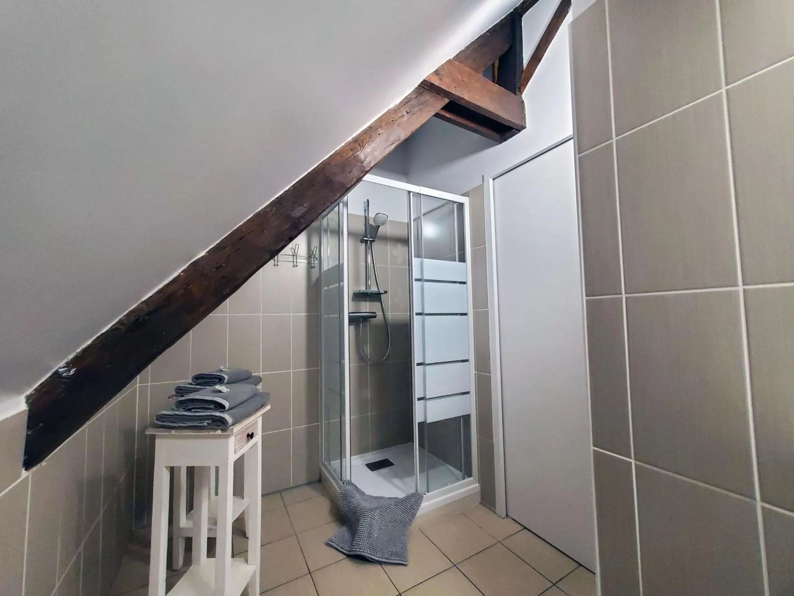 Bathroom in Logis Vélès