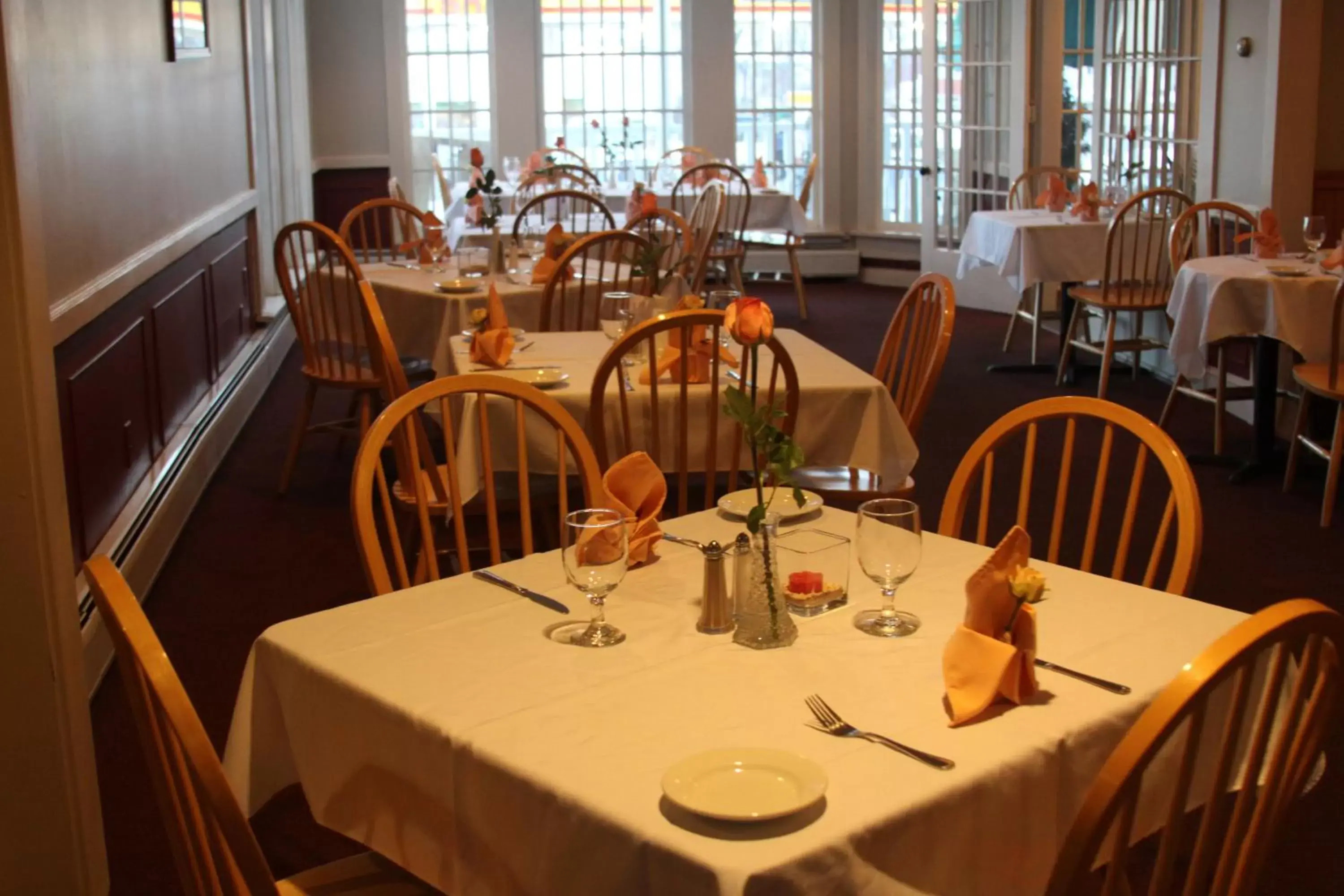 Restaurant/Places to Eat in The Tilton Inn