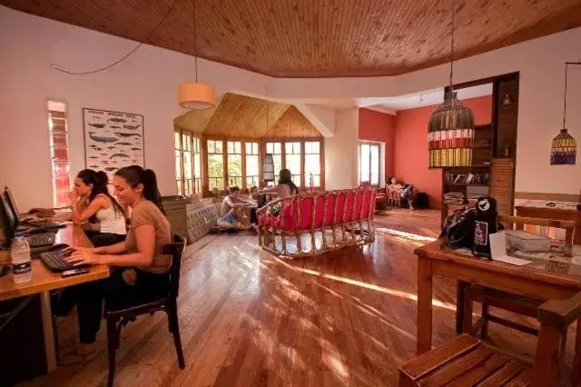 Communal lounge/ TV room, Restaurant/Places to Eat in El Gualicho Hostel