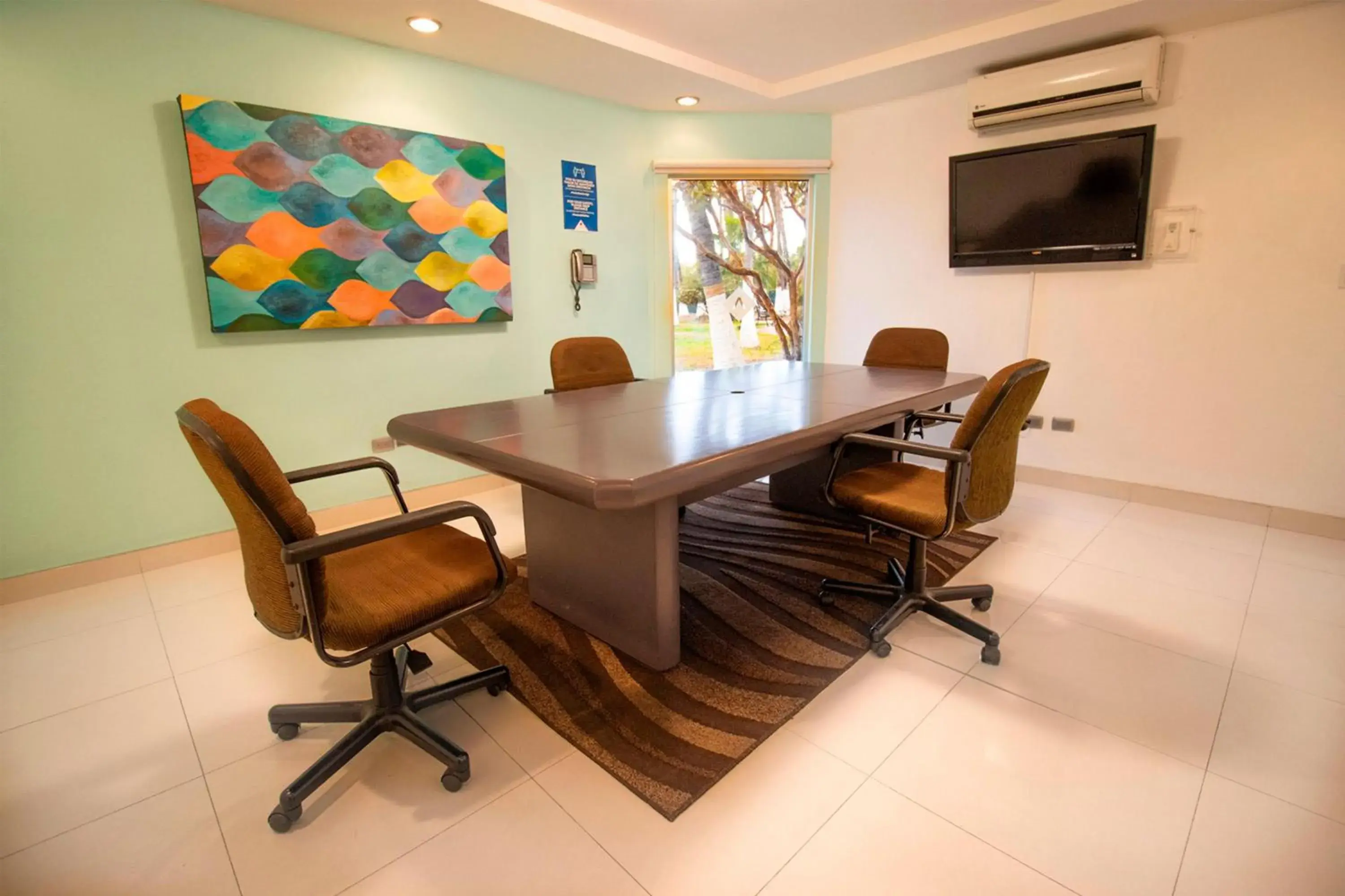 Meeting/conference room in Araiza Palmira Hotel y Centro de Convenciones