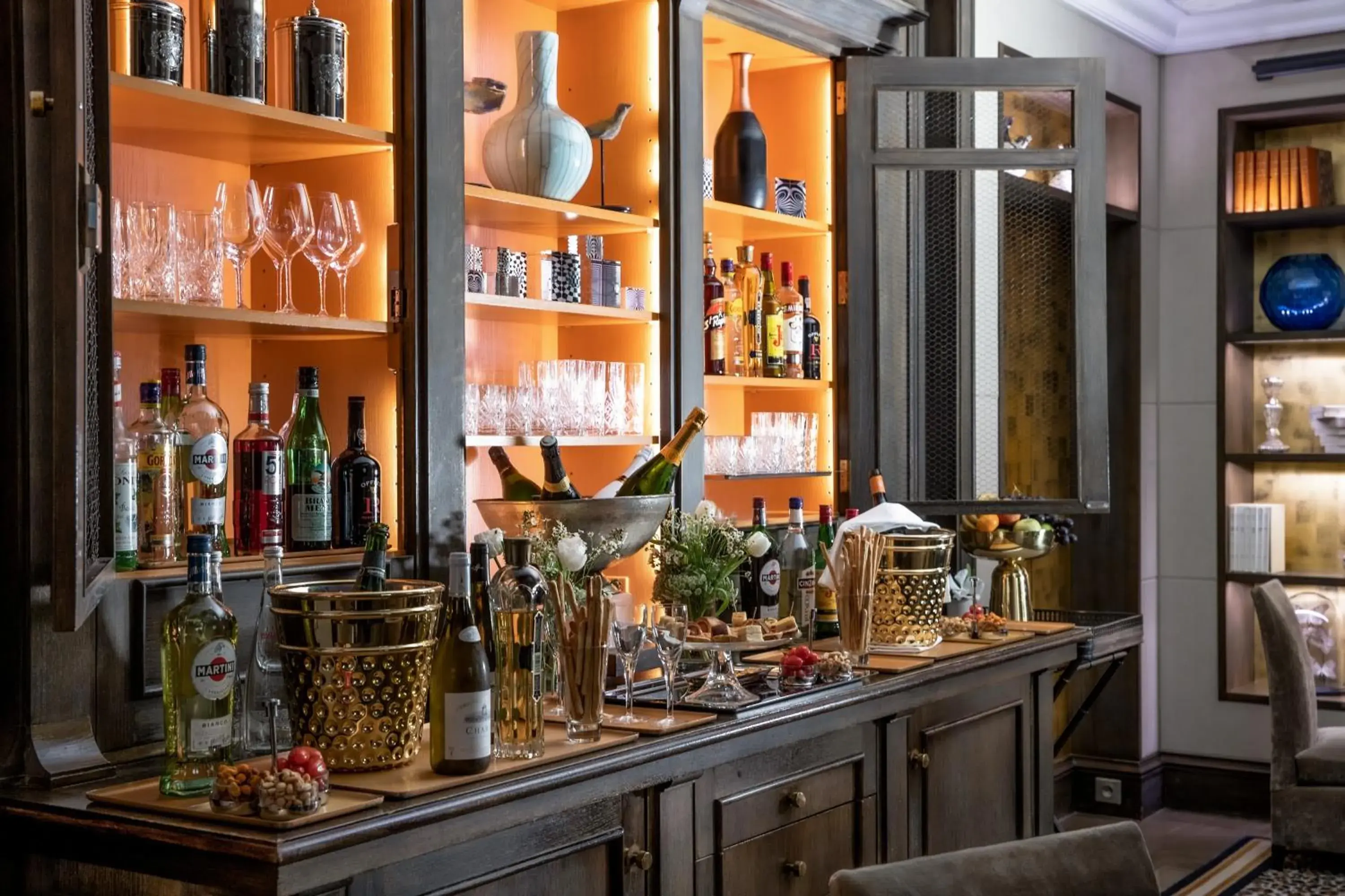 Lounge or bar in Esprit Saint Germain