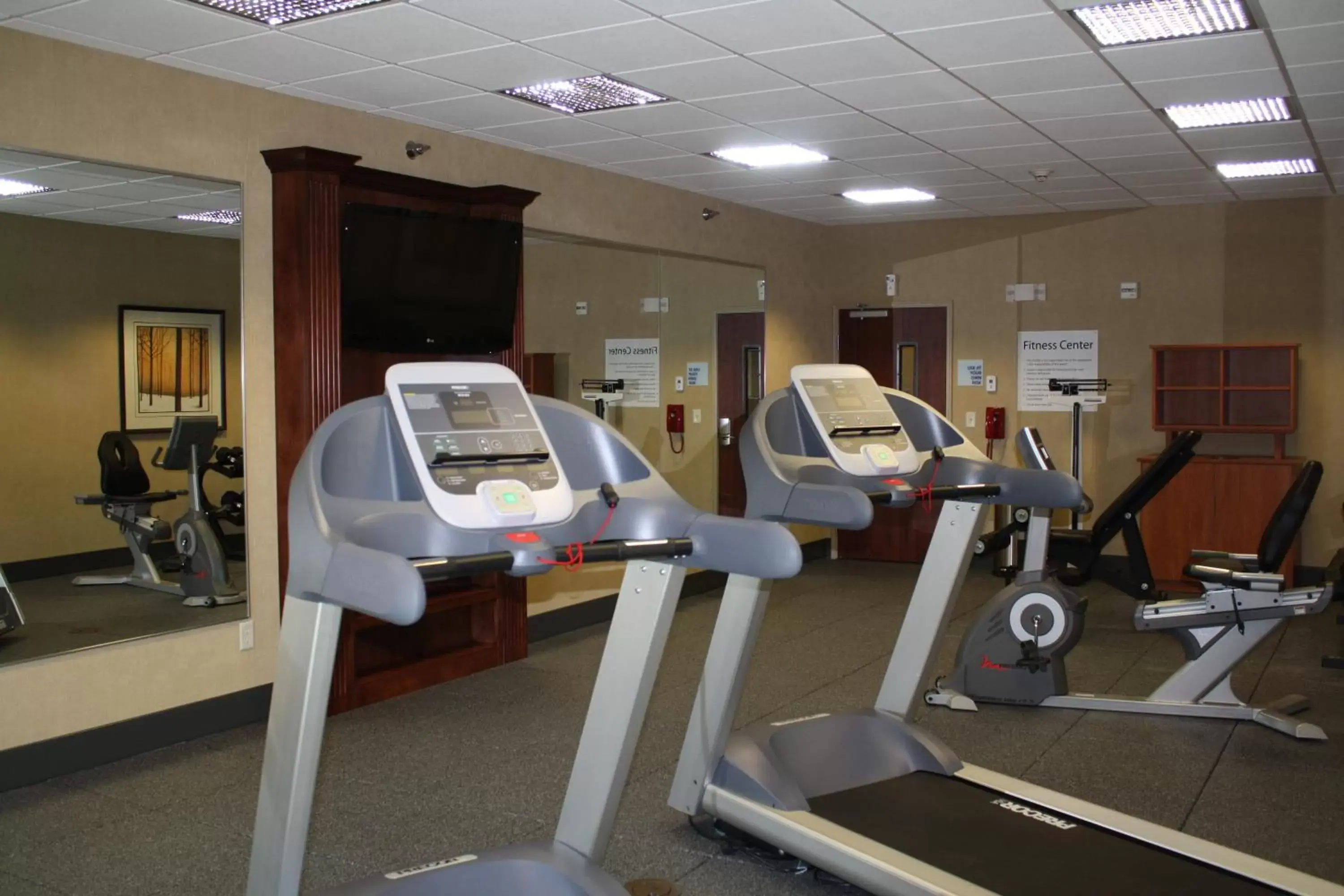 Fitness centre/facilities, Fitness Center/Facilities in Holiday Inn Express & Suites Sioux Falls Southwest, an IHG Hotel