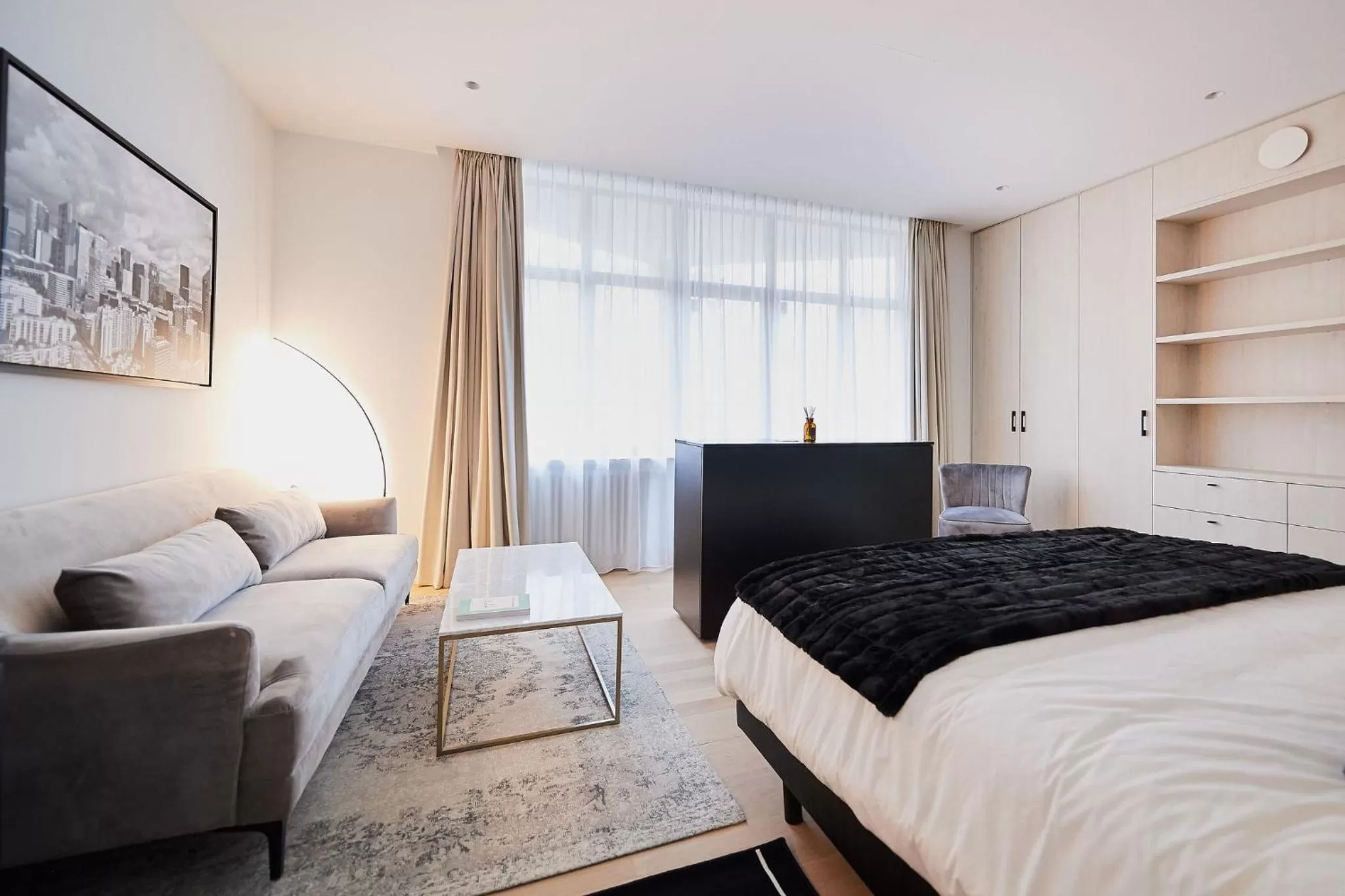 Living room, TV/Entertainment Center in B&B Suites 124