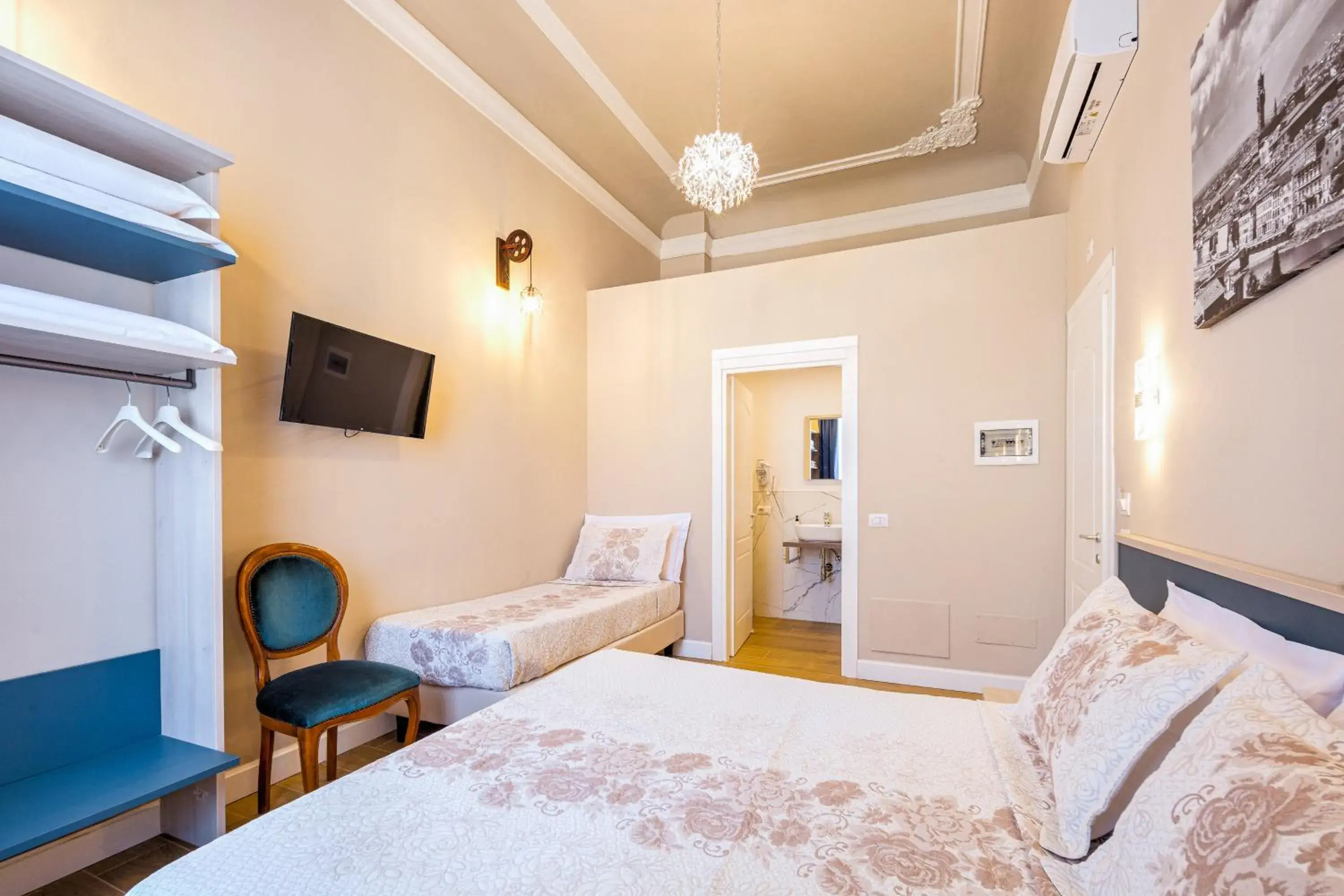 Bedroom, Seating Area in Hotel Bijou