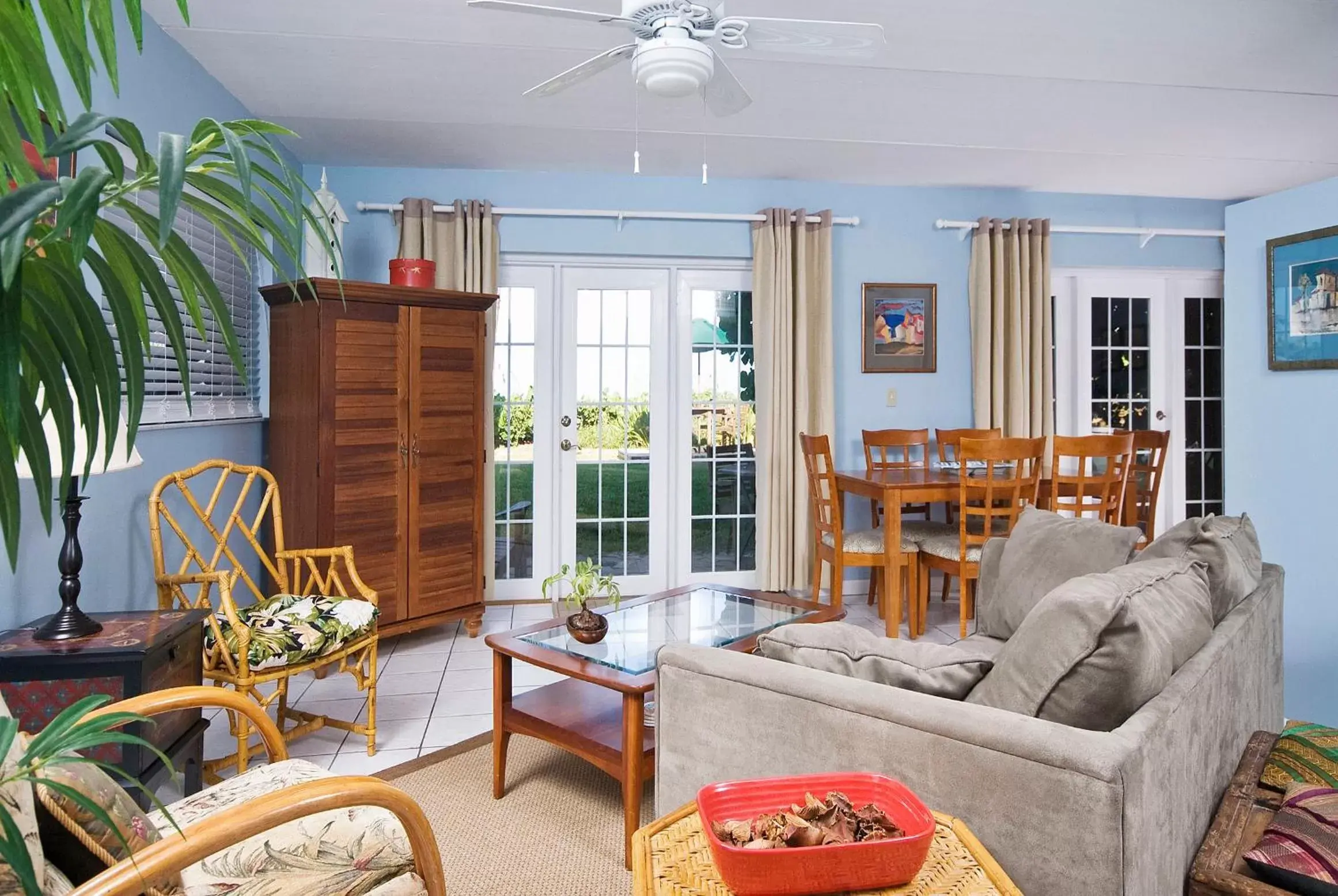 Living room, Seating Area in Beach Place Guesthouses