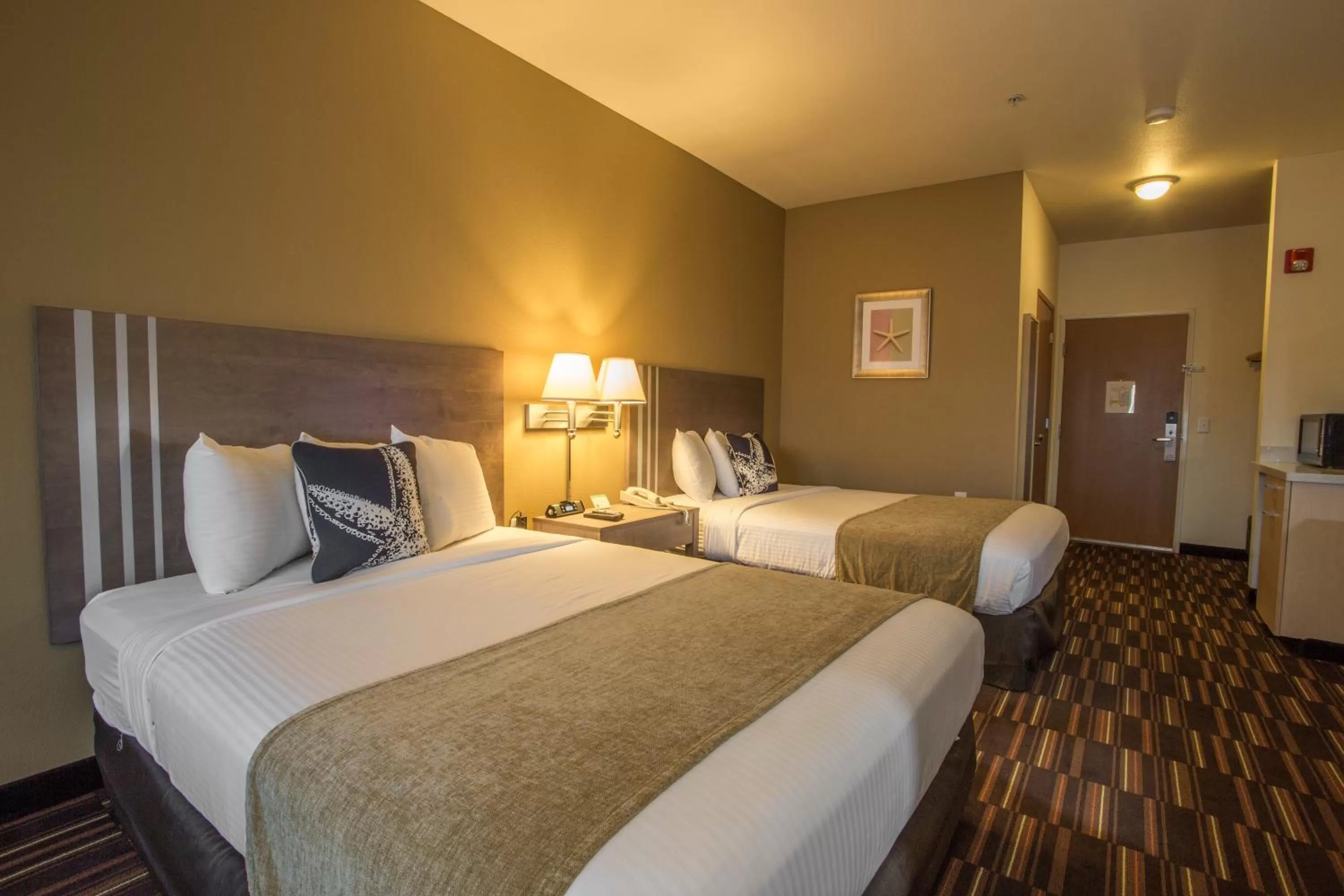 Bedroom, Bed in Inn at Wecoma