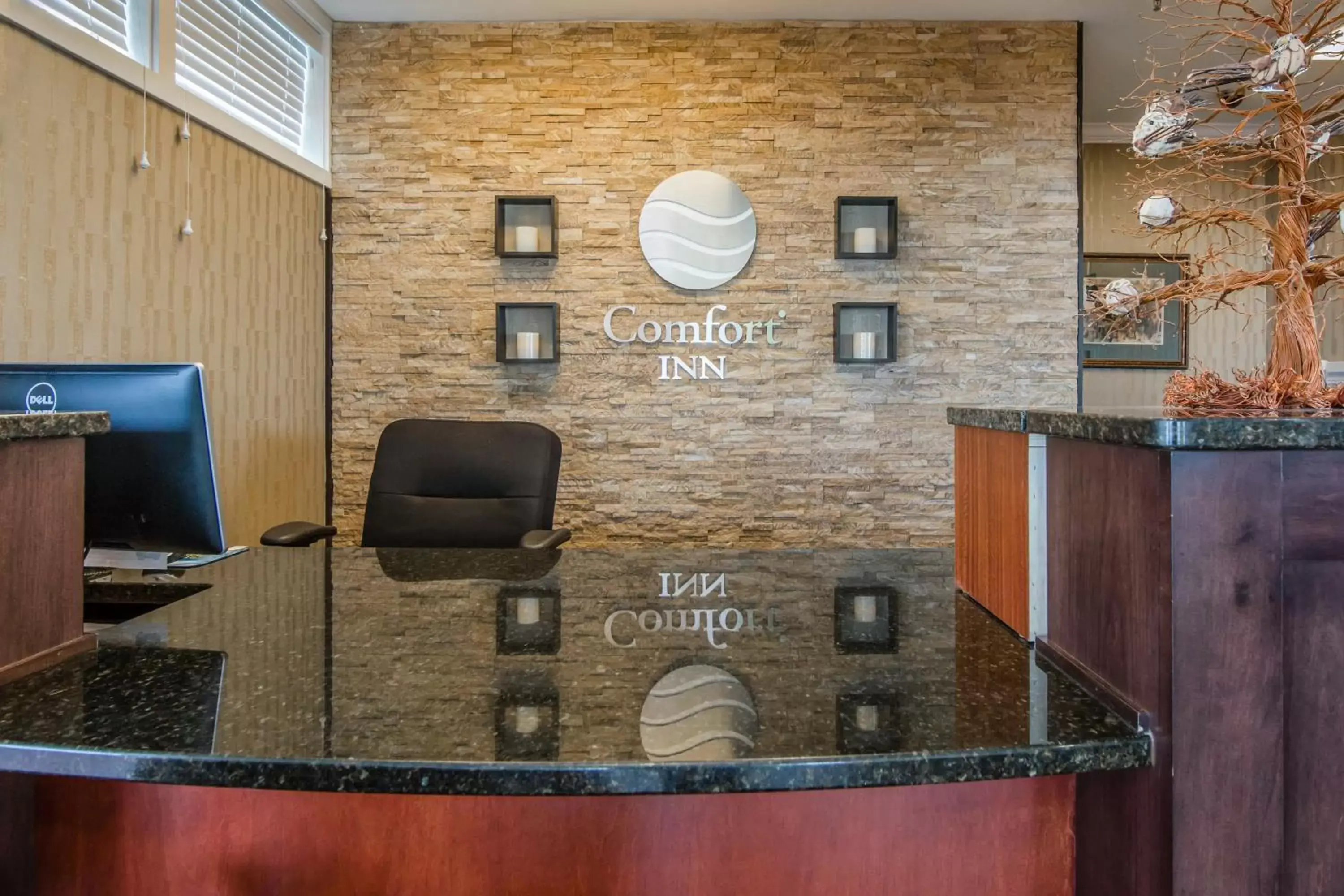 Lobby or reception, Lobby/Reception in The Inn at Apple Valley, Ascend Hotel Collection