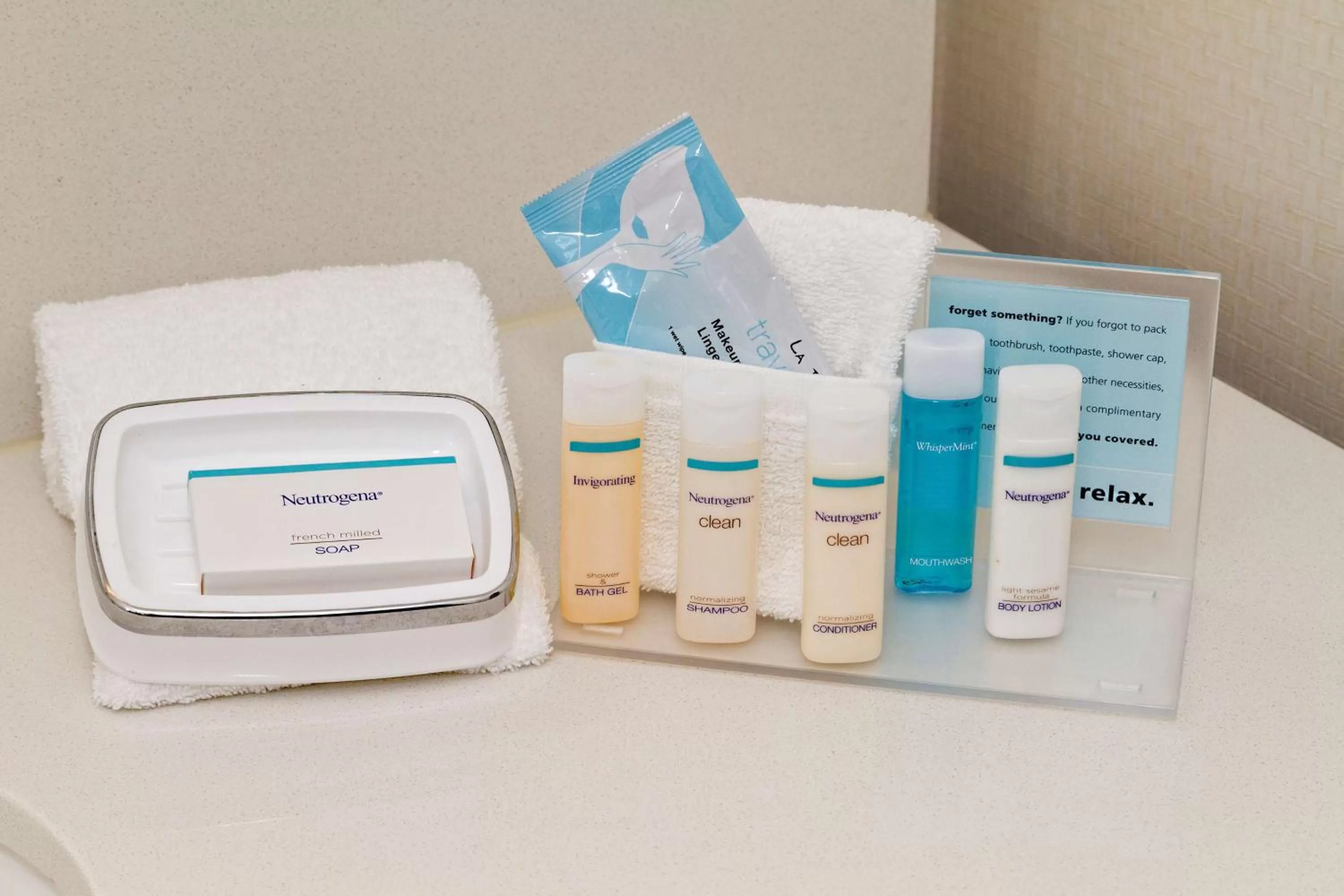 Bathroom in Hampton Inn & Suites By Hilton Nashville Hendersonville Tn