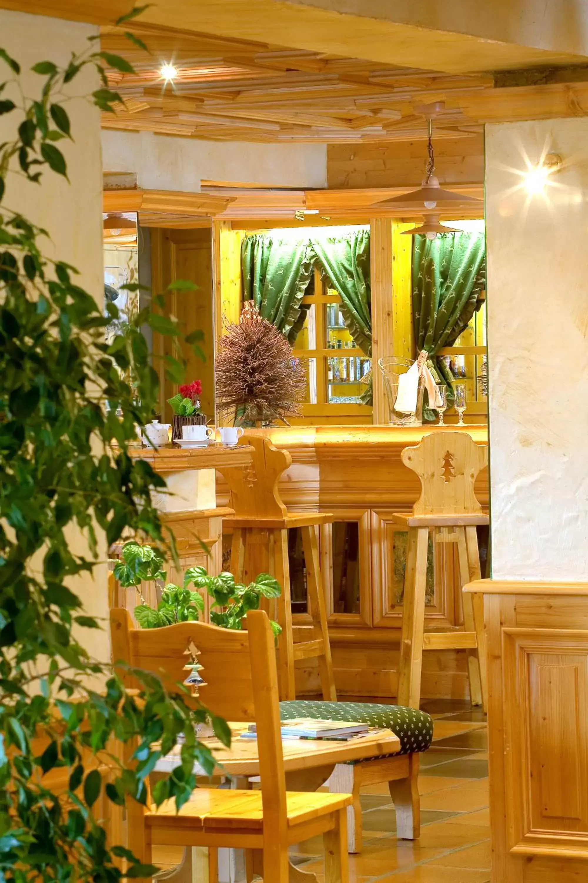 Restaurant/places to eat in Hotel le Petit Dru