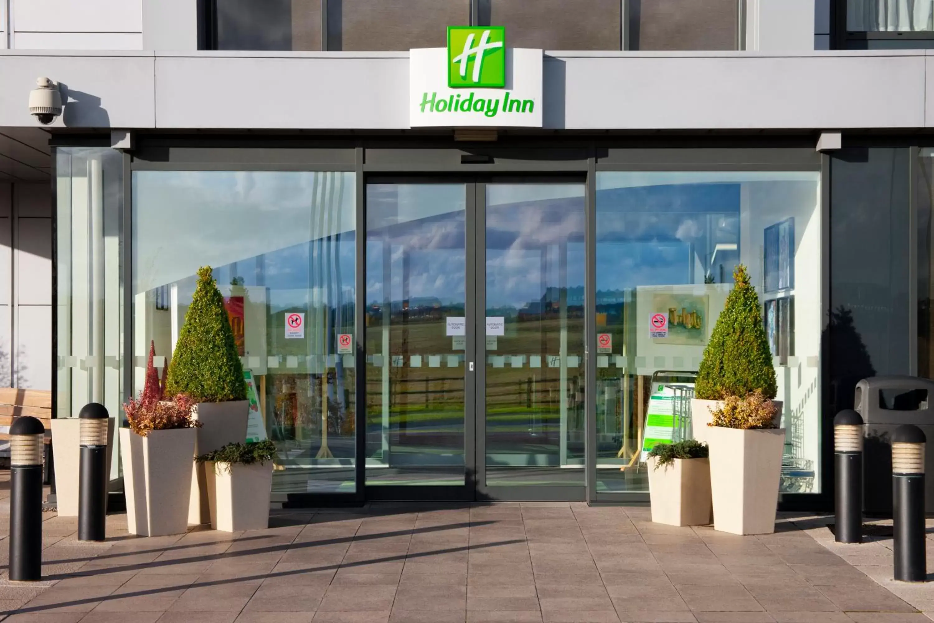 Property building in Holiday Inn Salisbury - Stonehenge, an IHG Hotel