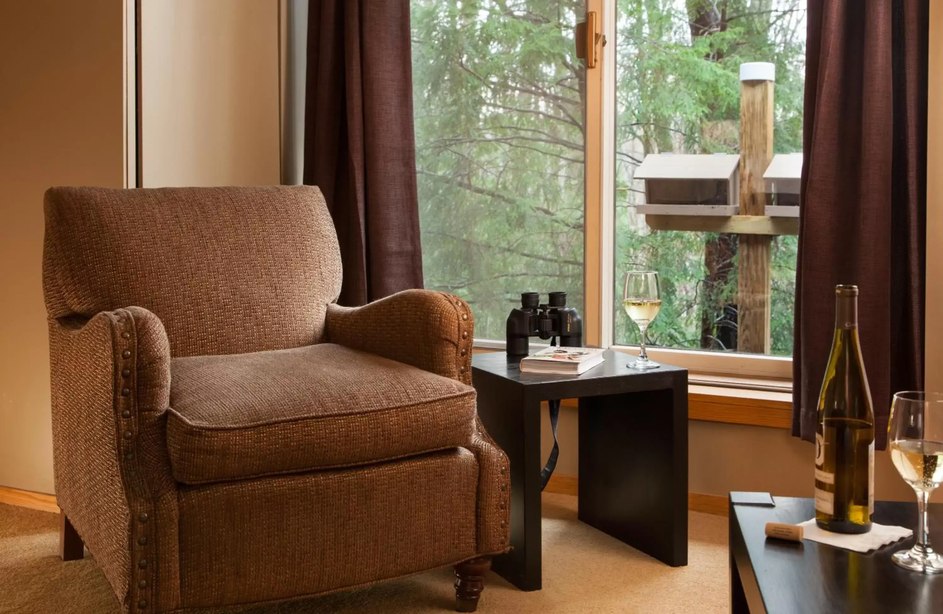 Day, Seating Area in The Inn at Honey Run Millersburg