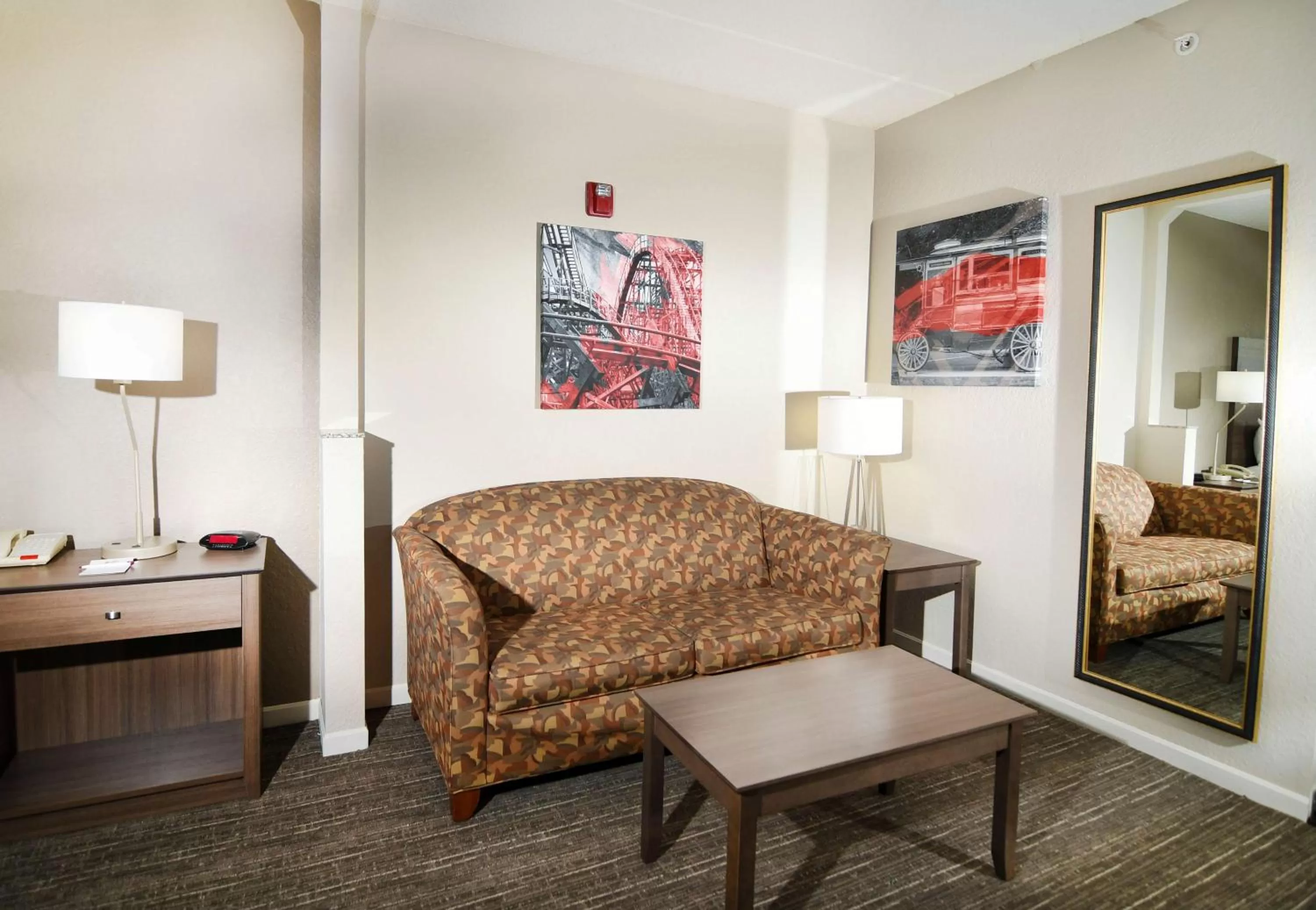 Photo of the whole room in Best Western Plus Sandusky Hotel & Suites