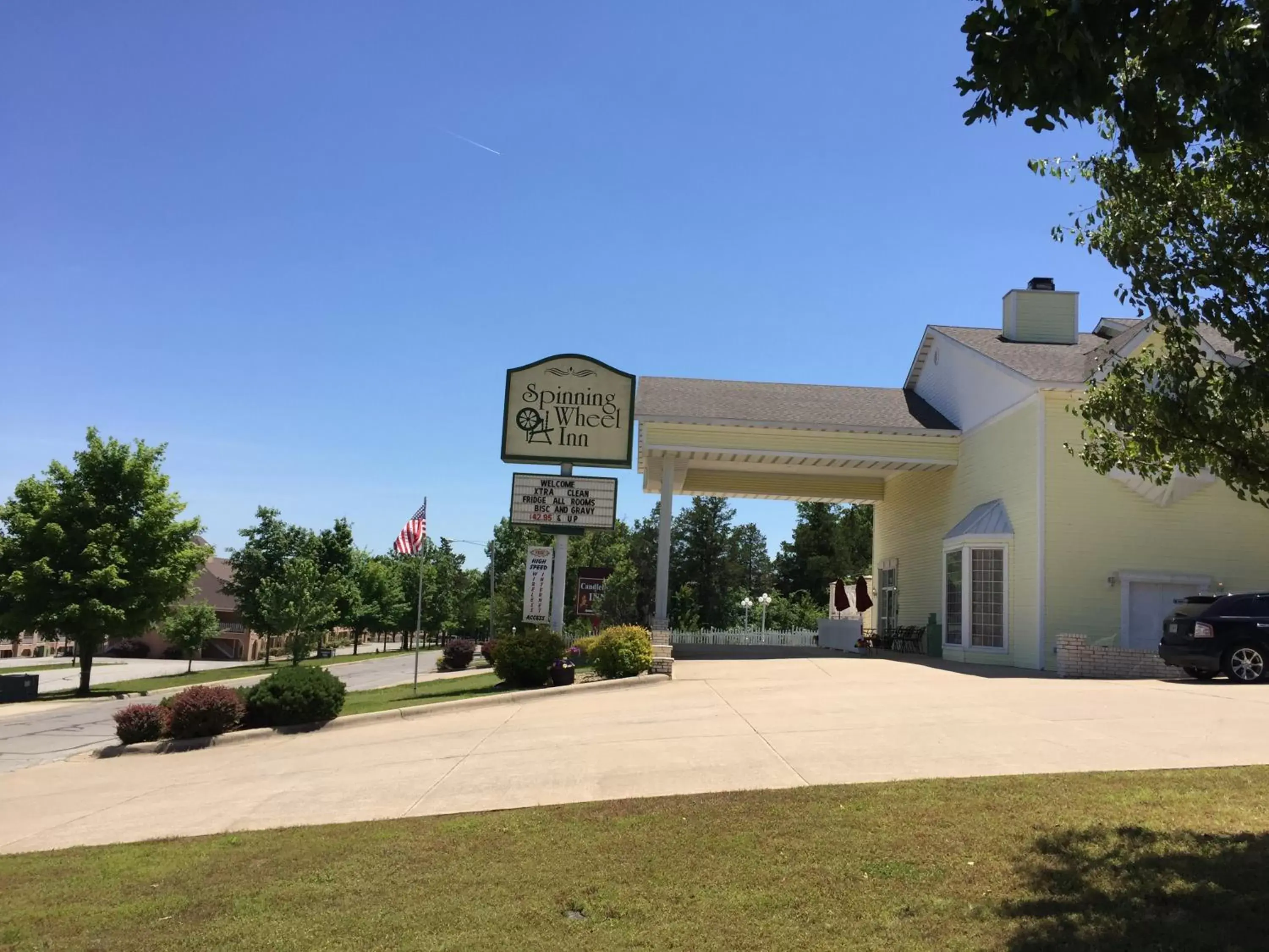 Facade/entrance, Property Building in Spinning Wheel Inn