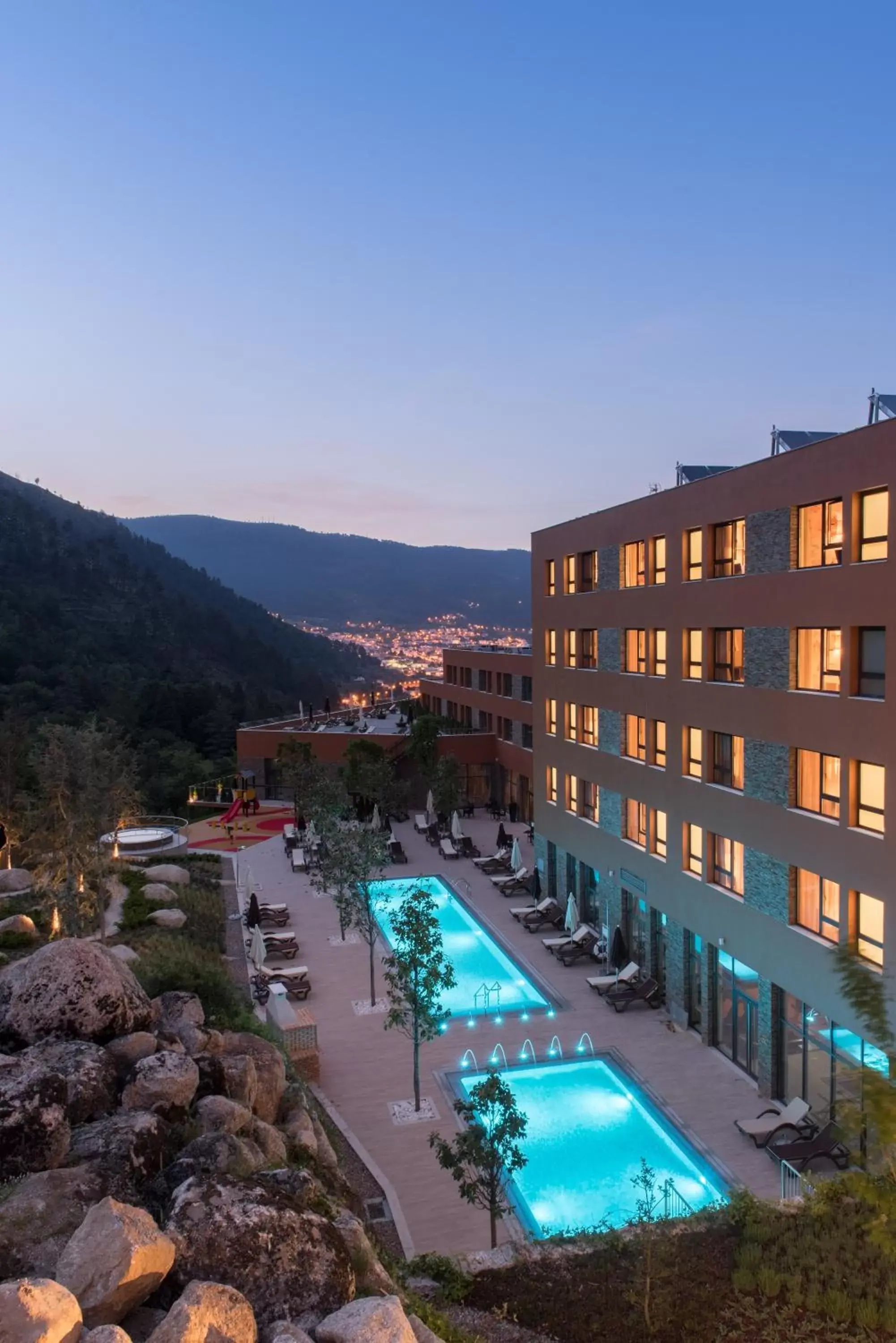 Facade/entrance, Pool View in Vila Gale Serra da Estrela