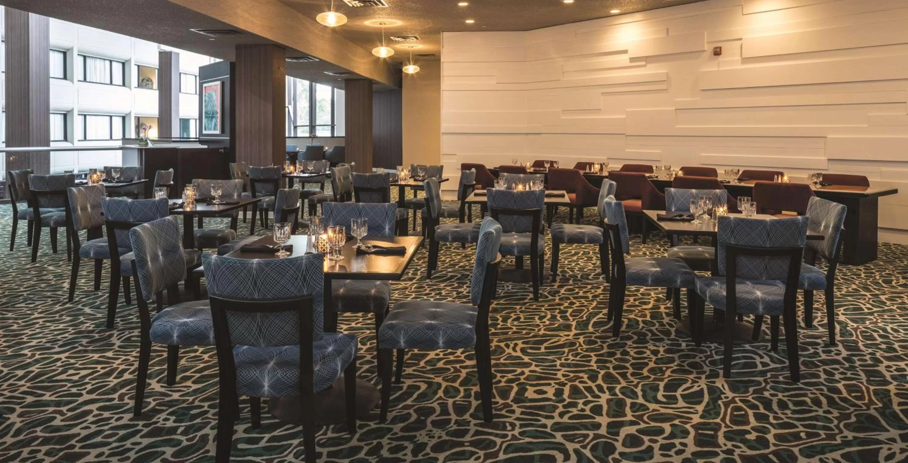 Restaurant/places to eat in DoubleTree by Hilton Austin Northwest - Arboretum