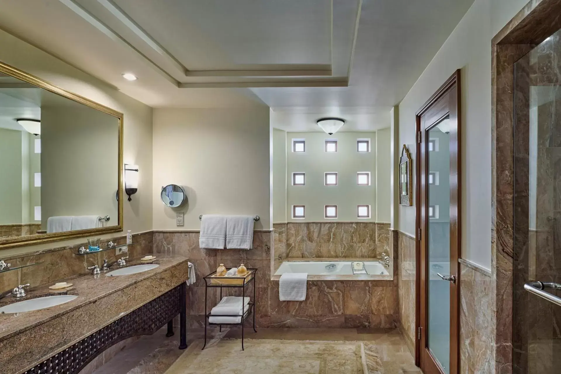 Bedroom, Bathroom in Four Seasons Resort Sharm El Sheikh