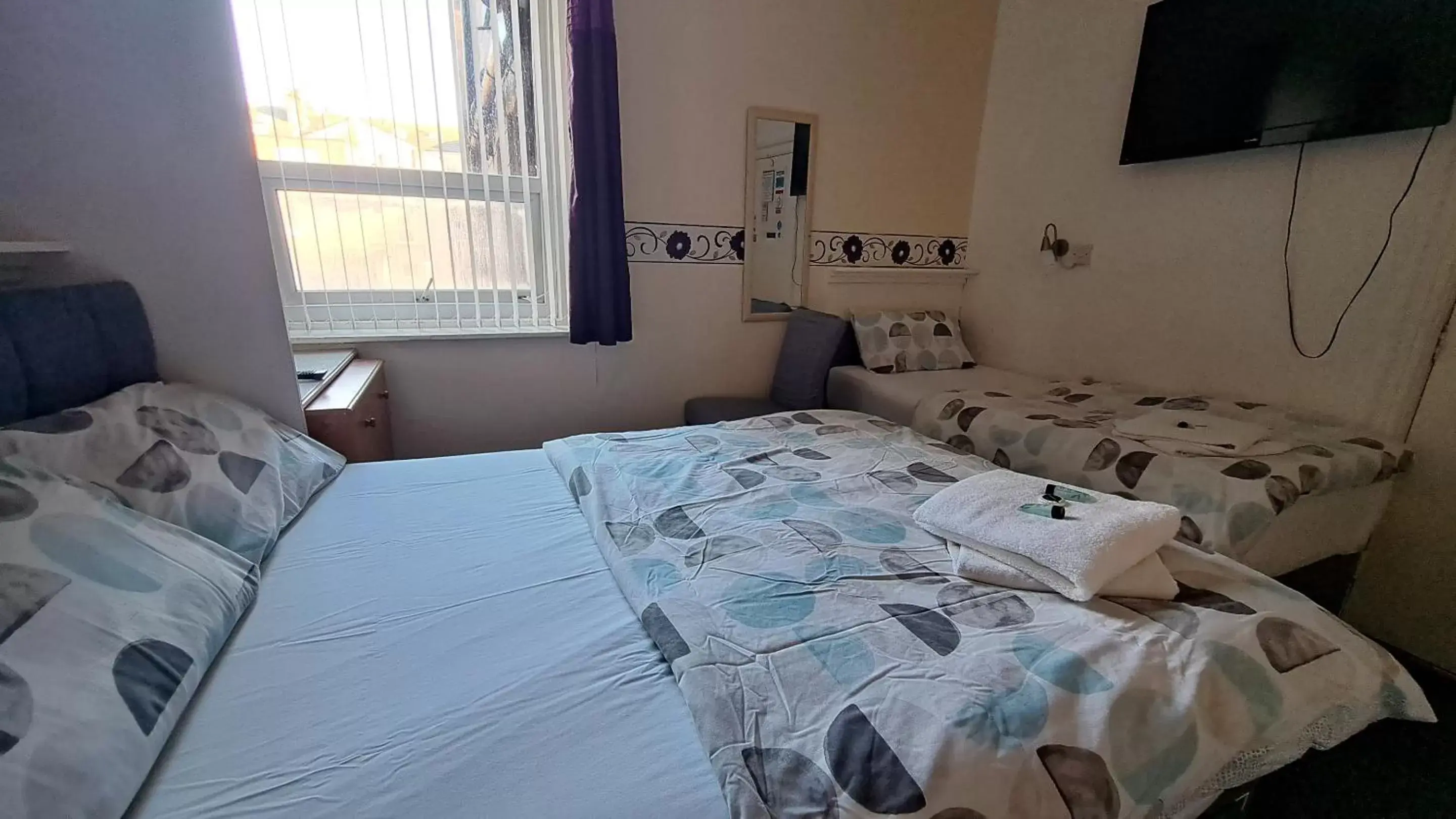 Triple Room in Fern Villa Hotel - Albert Road