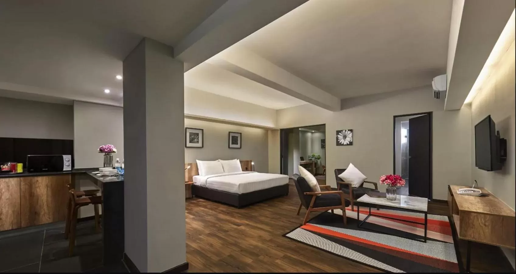 Bed in Tropics Eight Suites