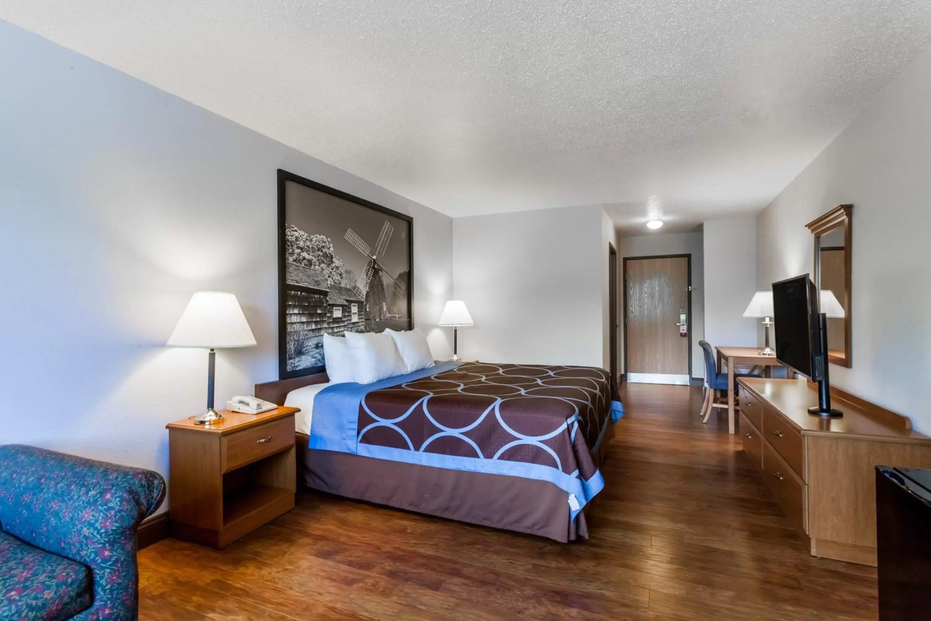 Bedroom, Bed in Super 8 by Wyndham Cobleskill NY Bedroom, Bed in Super 8 by Wyndham Cobleskill NY