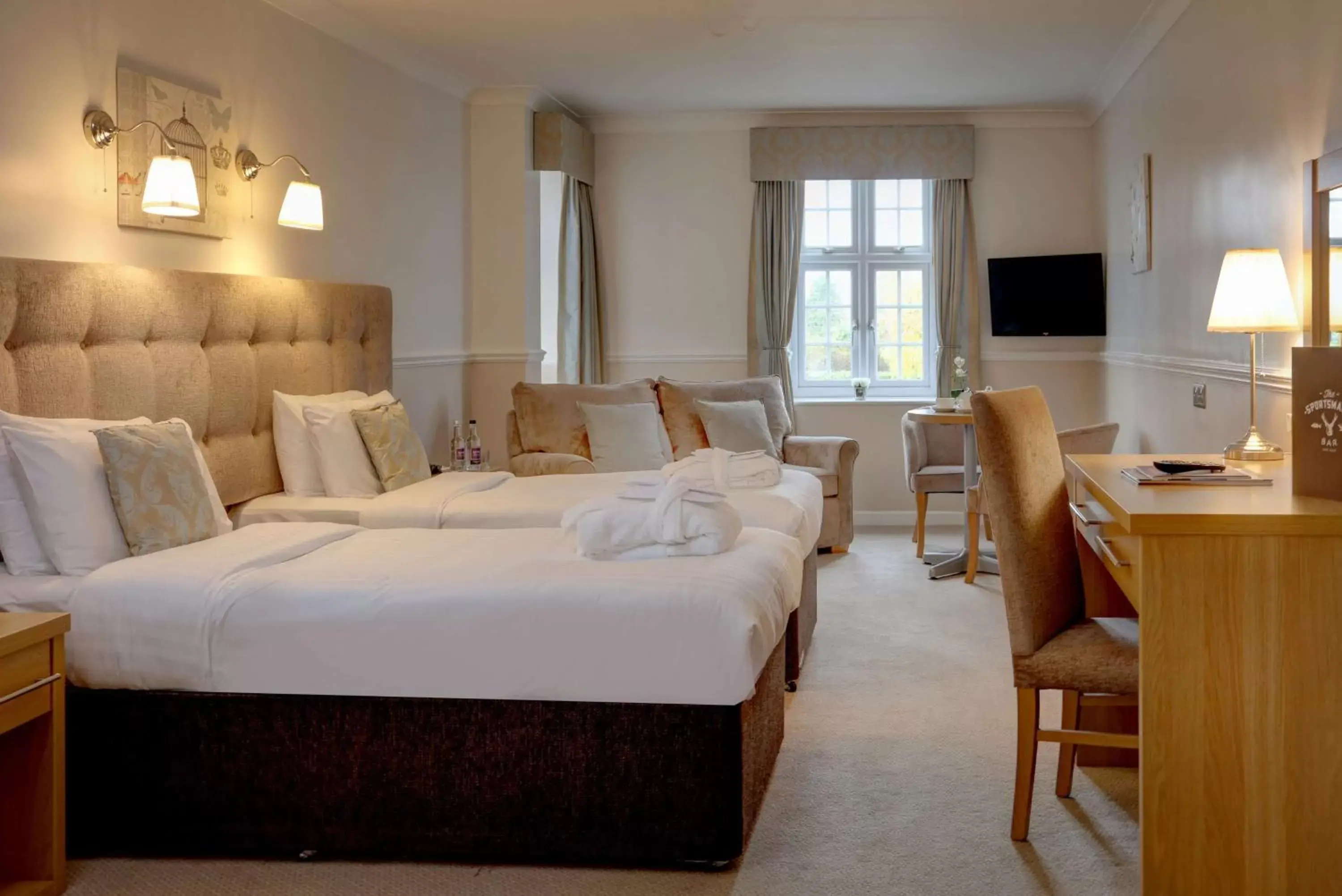Standard Twin Room in Worcester Bank House Hotel Spa & Golf; BW Premier Collection