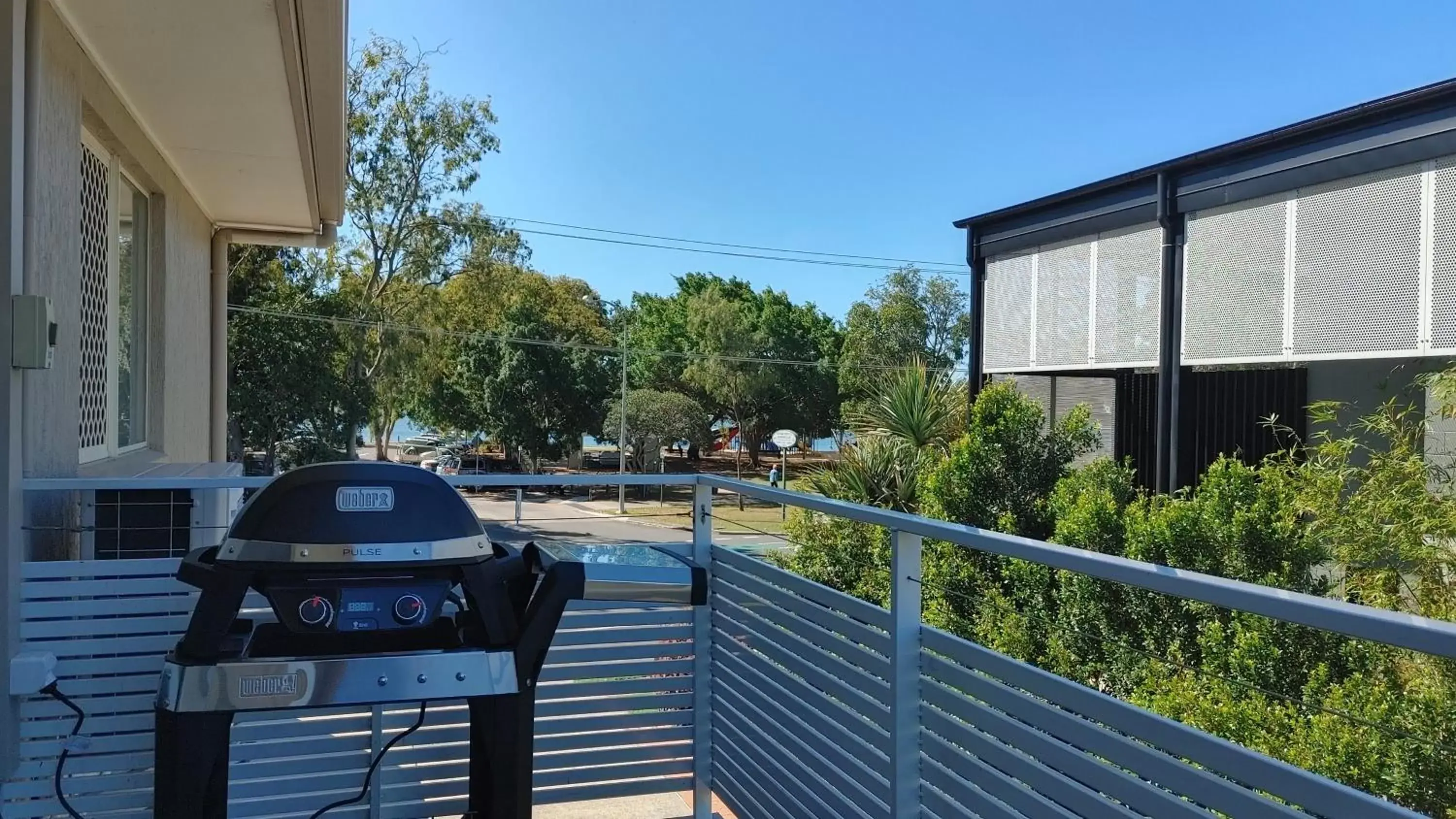 BBQ facilities, Balcony/Terrace in Noosa Sun Motel