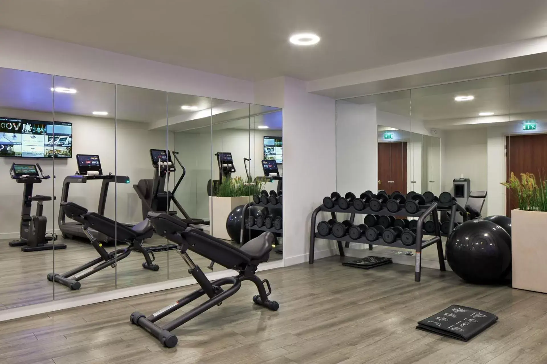 Fitness centre/facilities, Fitness Center/Facilities in Maison Albar Hotels Le Pont-Neuf