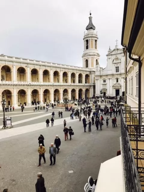 Hotel Pellegrino E Pace