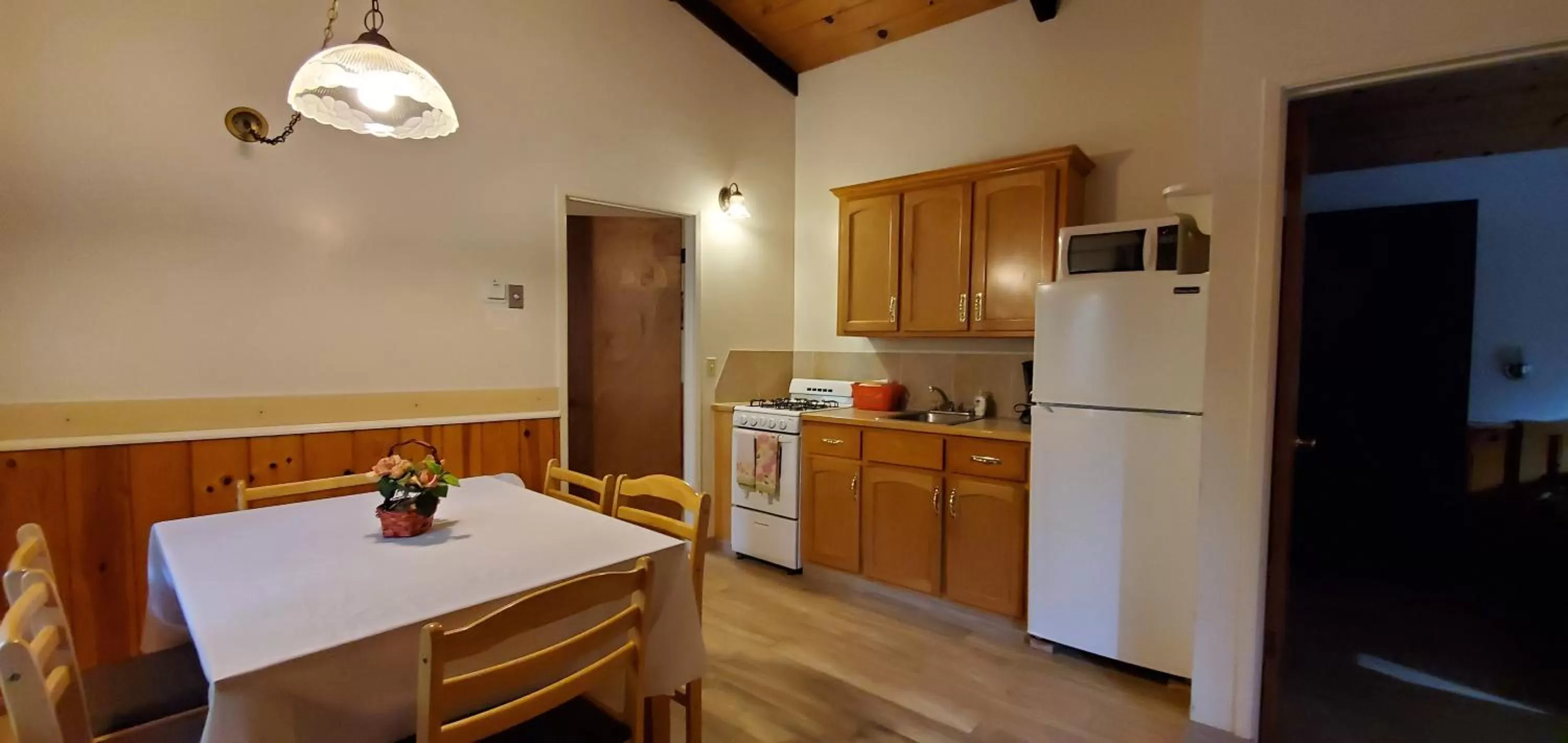 Kitchen or kitchenette, Kitchen/Kitchenette in Fern River Resort
