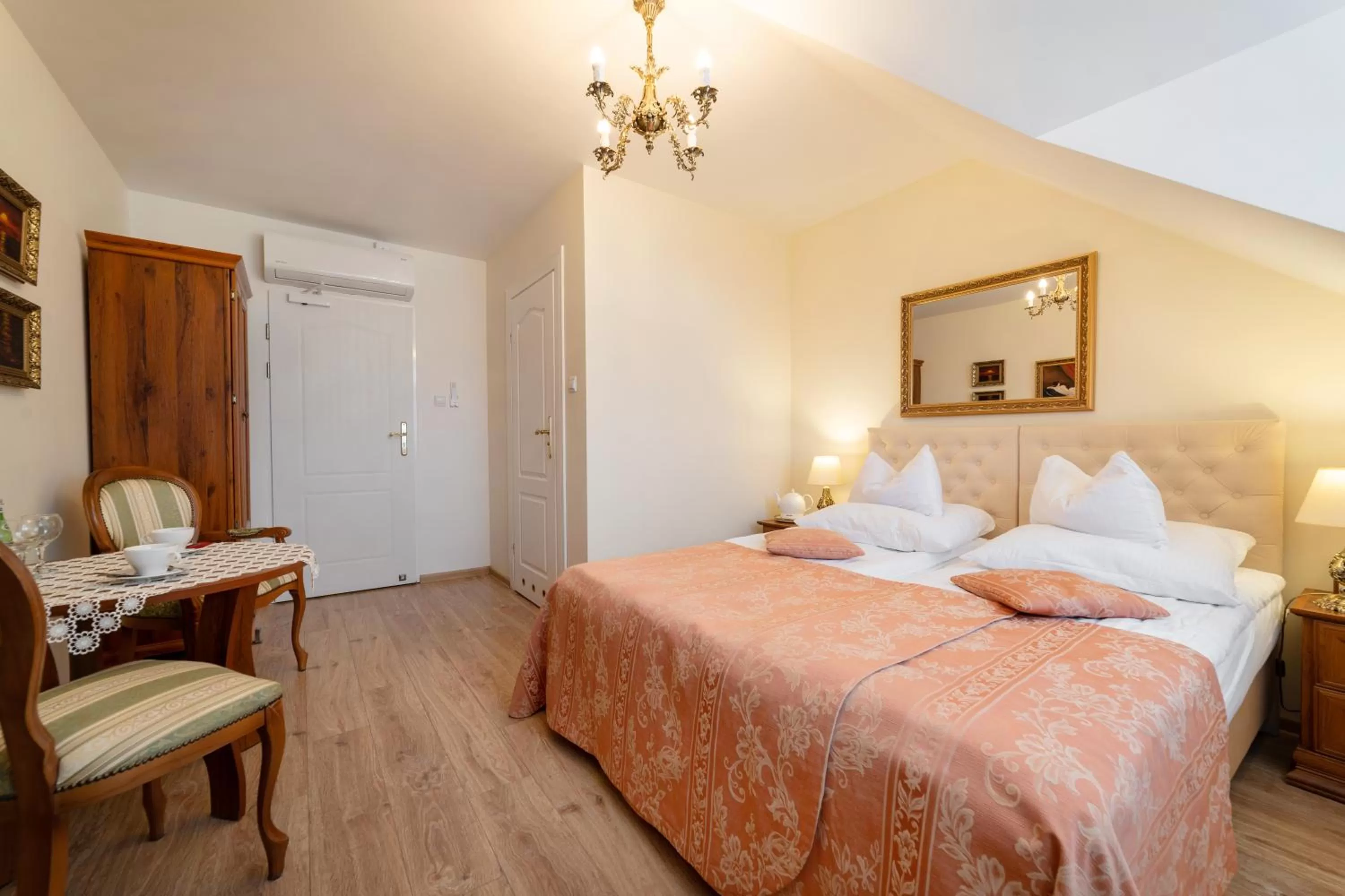 Bed in Pensjonat & Restauracja Admirał