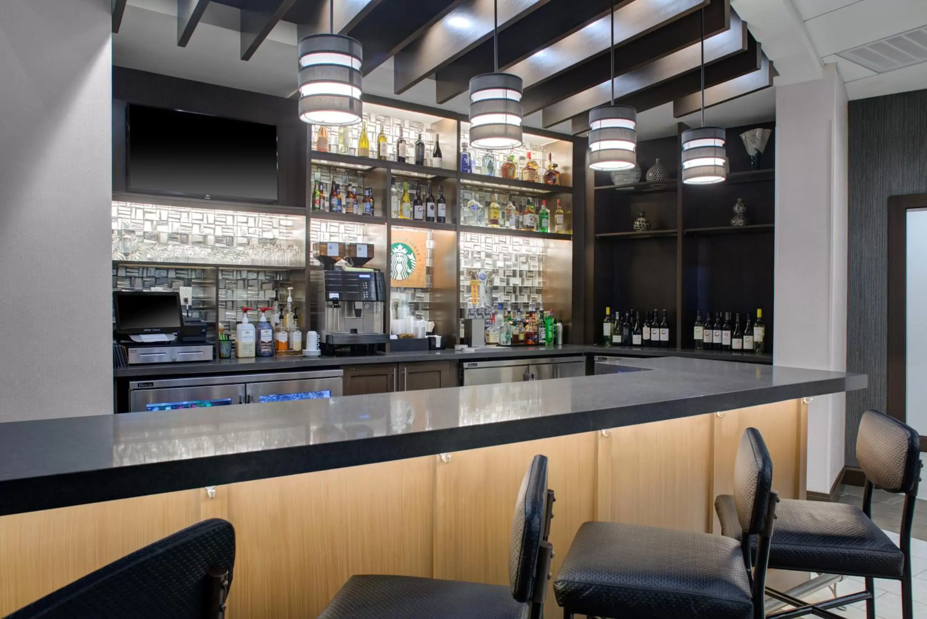 Lounge/Bar in Hyatt Place Dallas/The Colony