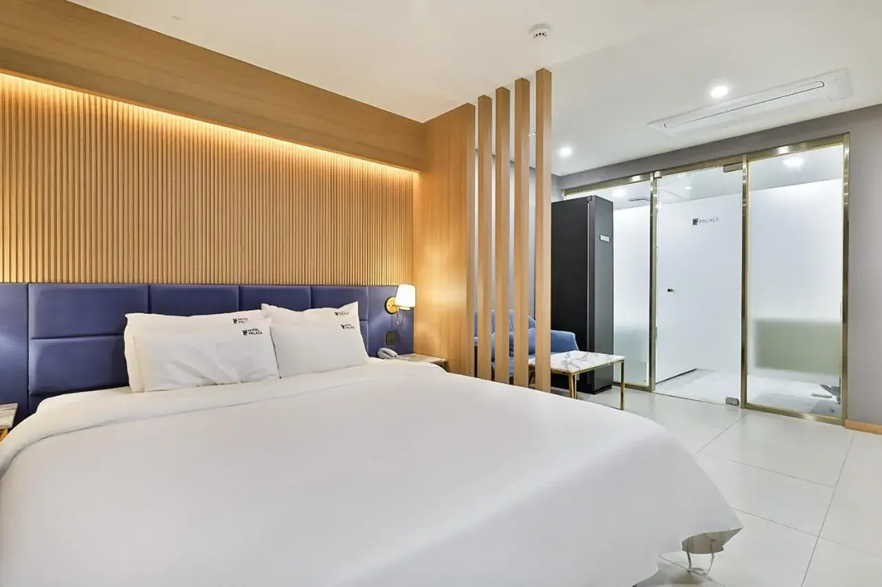 Bed in Hotel Palace Gyeongju