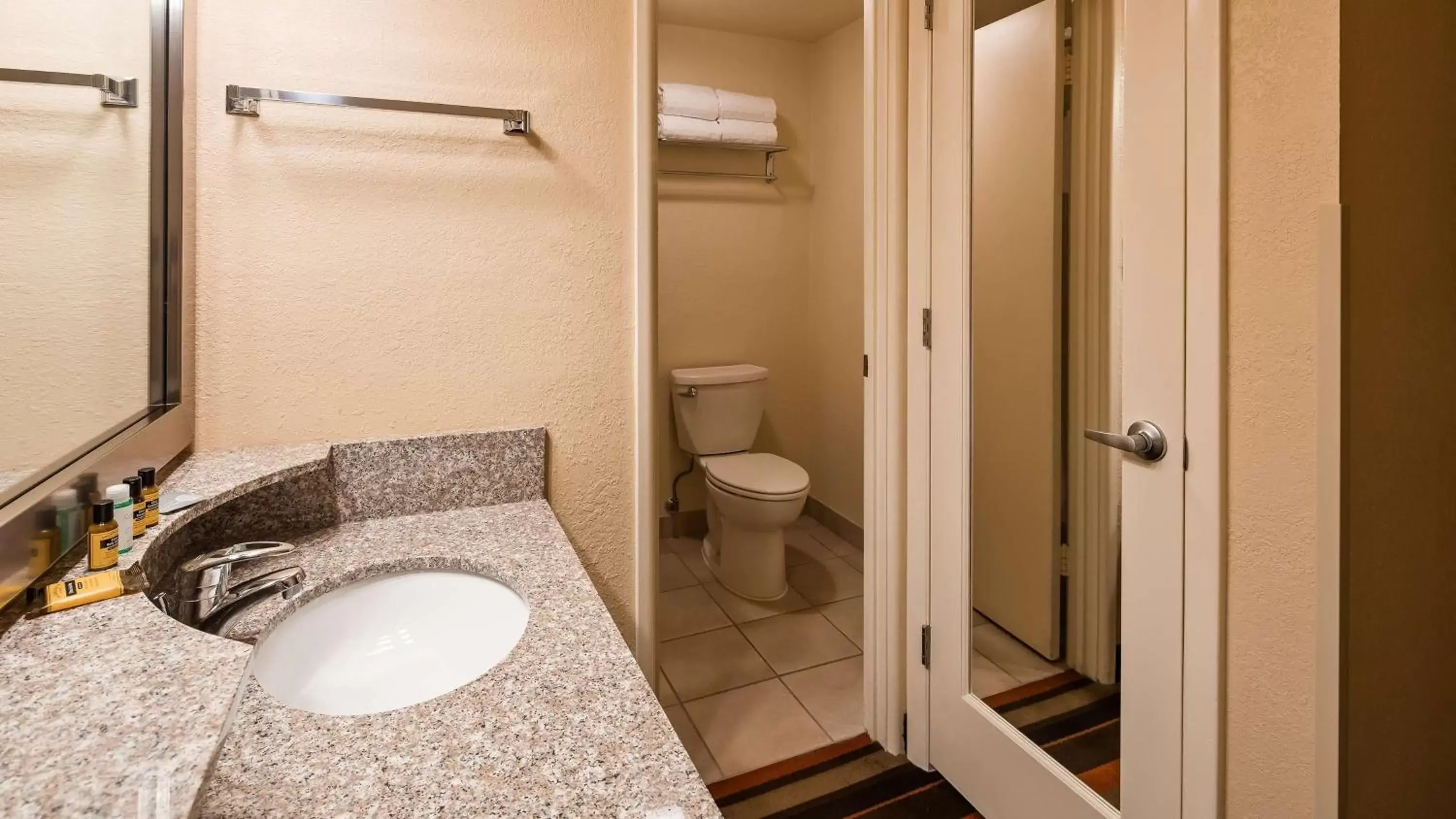 Bathroom in Best Western Plus Butte Plaza Inn