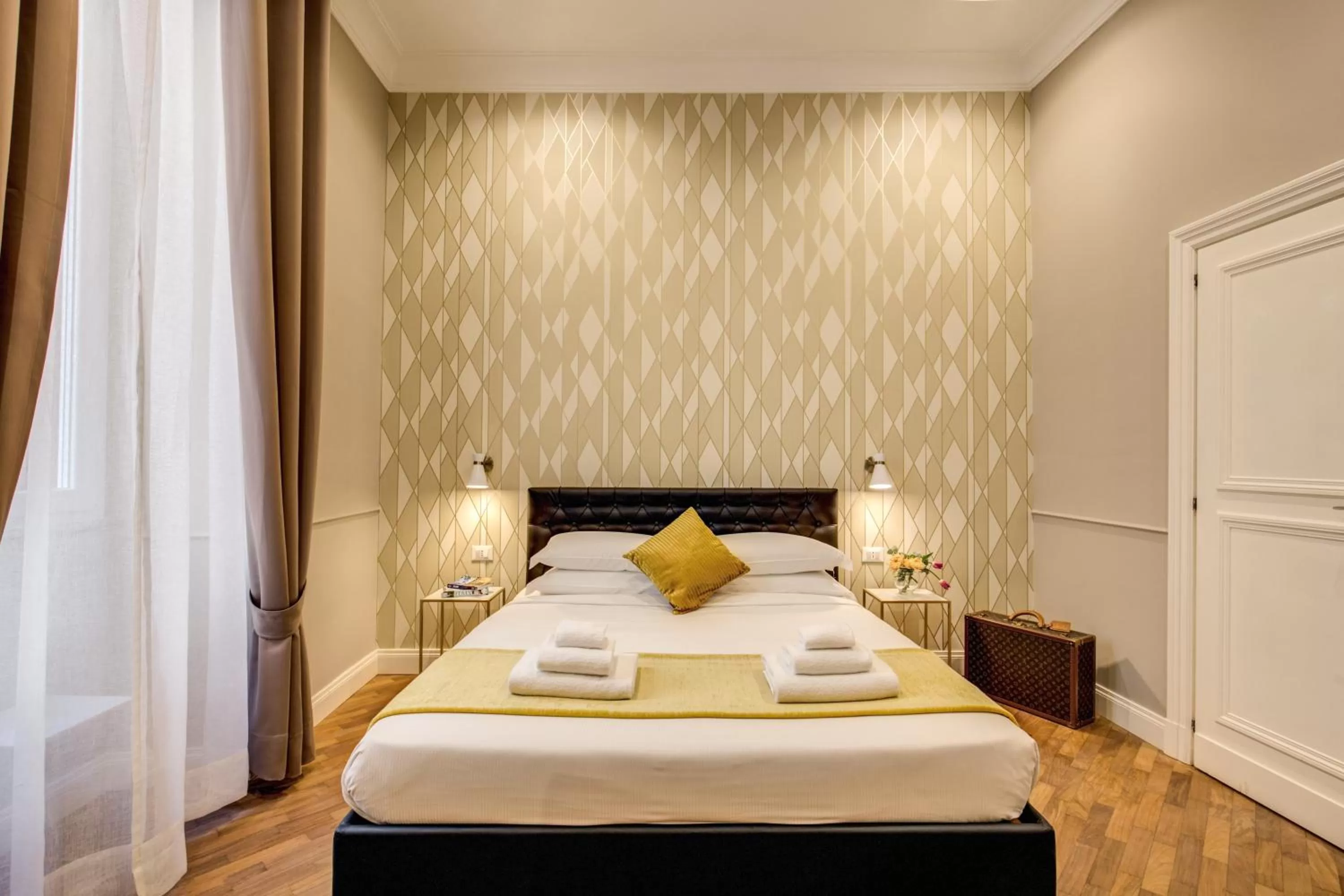 Bed in Charme Spagna Boutique Hotel