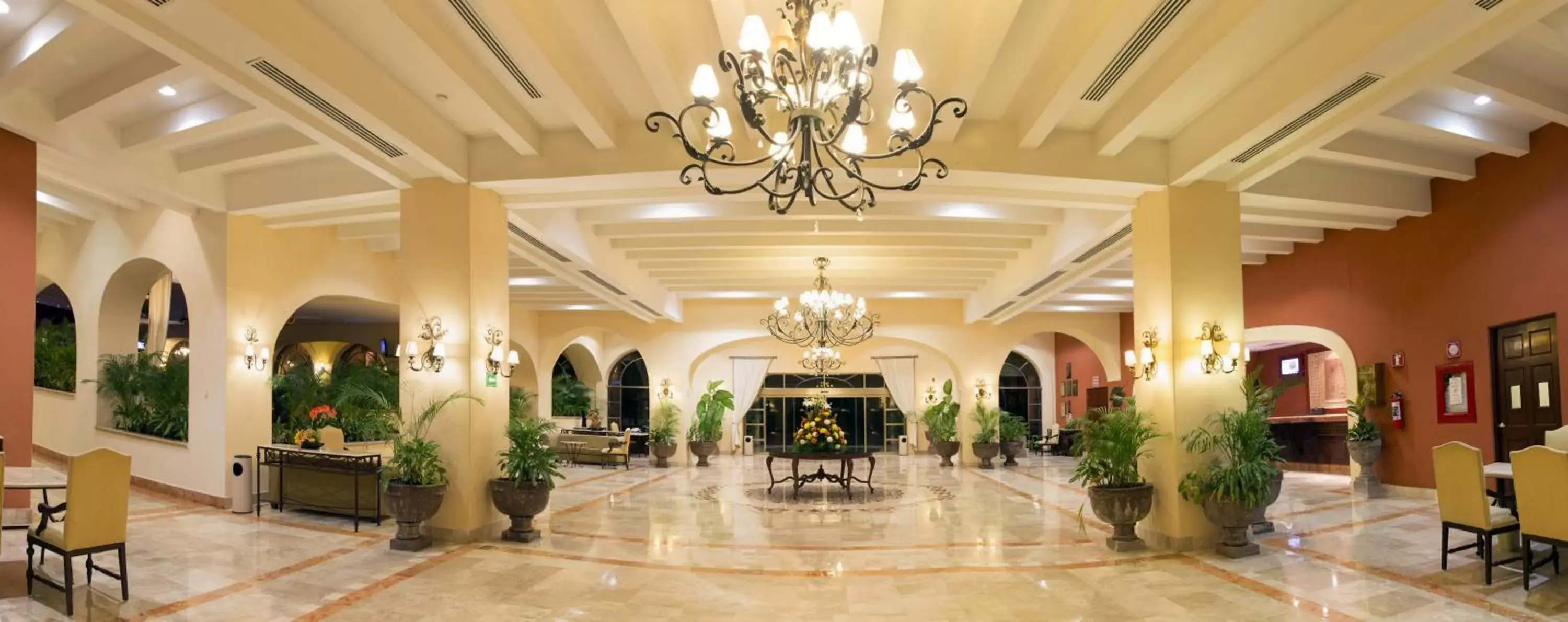 Lobby or reception, Lobby/Reception in GR Solaris Cancun All Inclusive
