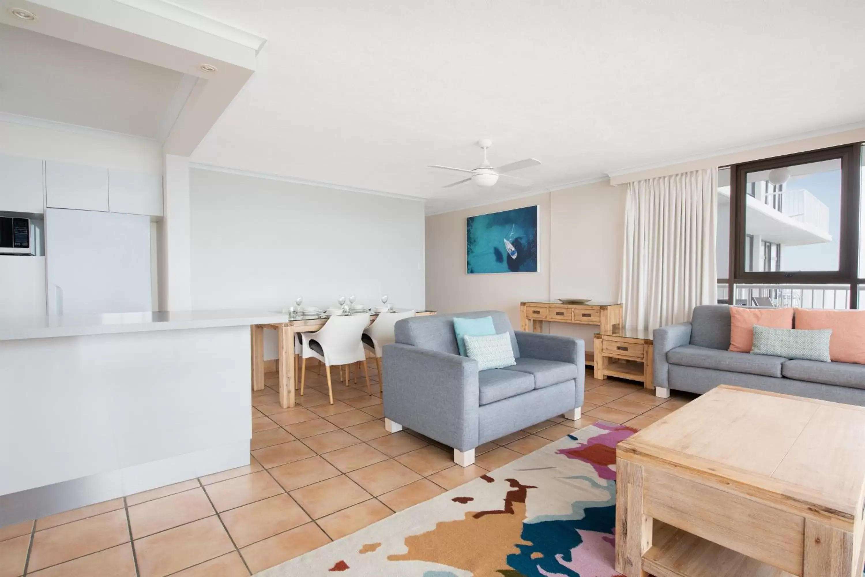 Kitchen or kitchenette, Seating Area in BreakFree Beachpoint