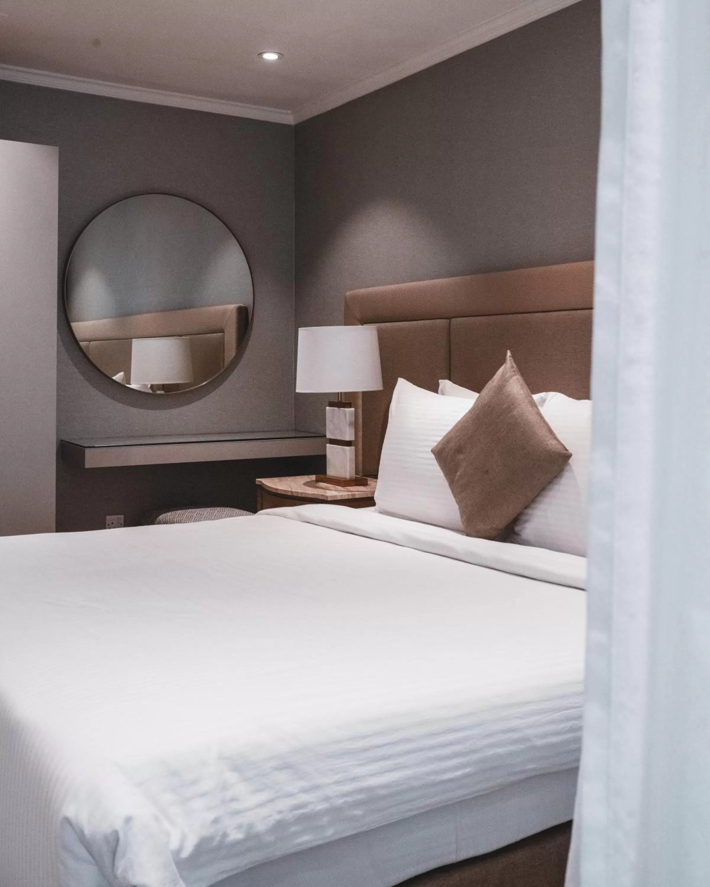 Bedroom, Bed in Argan Al Bidaa Hotel and Resort , Kuwait