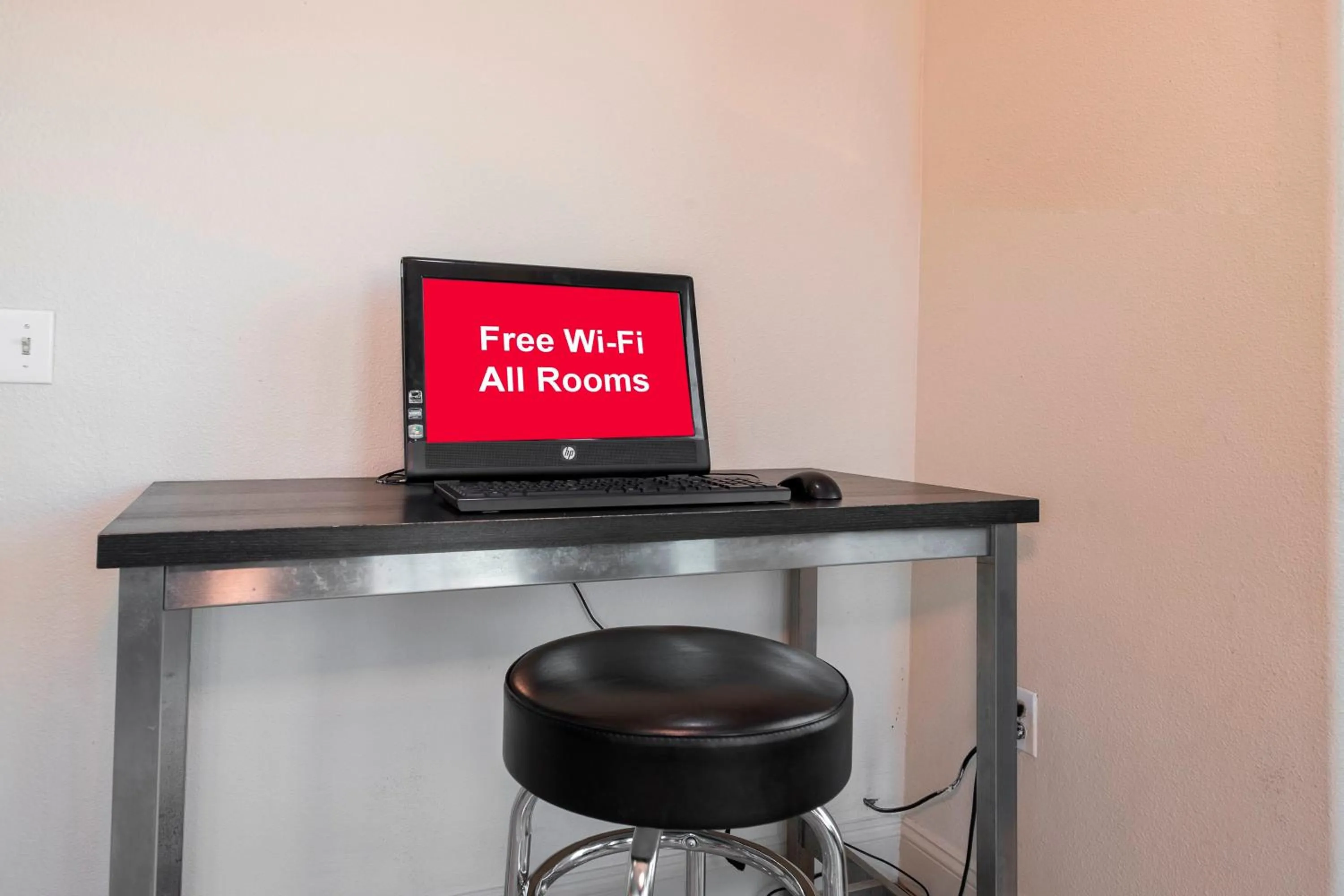 Business facilities in Red Roof Inn Orlando South - Florida Mall